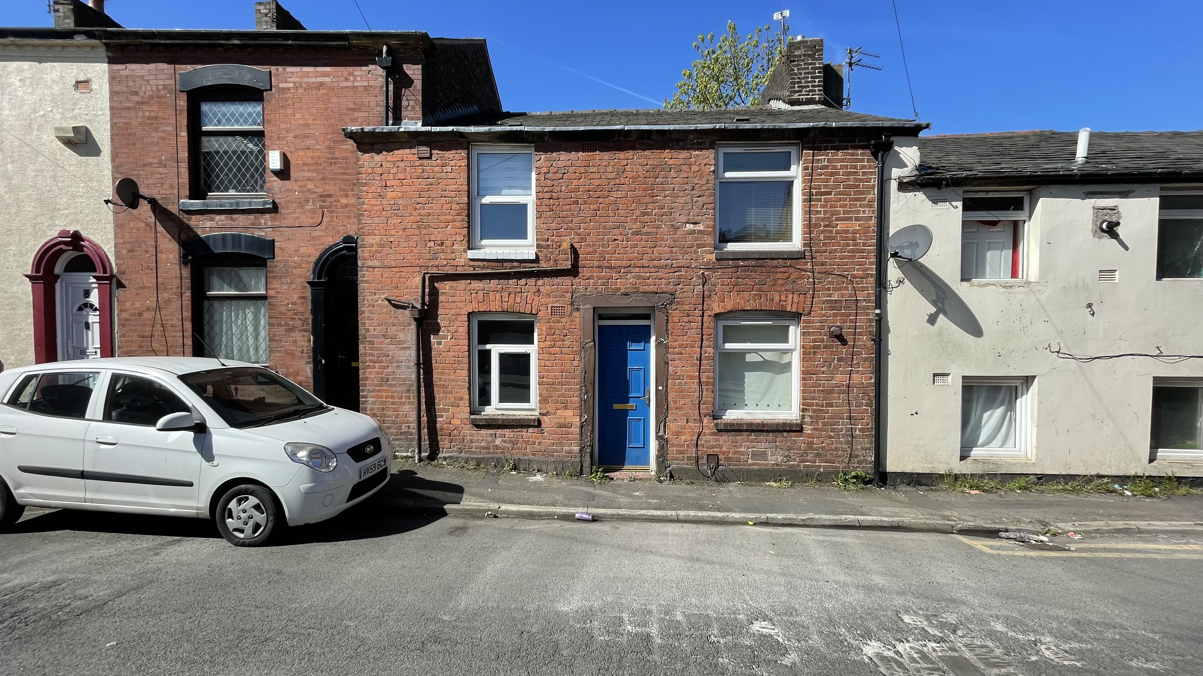 2 Hollinhall Street, Oldham - One Bedroom Ground Floor Flat image 3