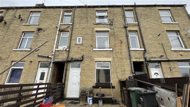 Terraced Dwelling in Brighouse