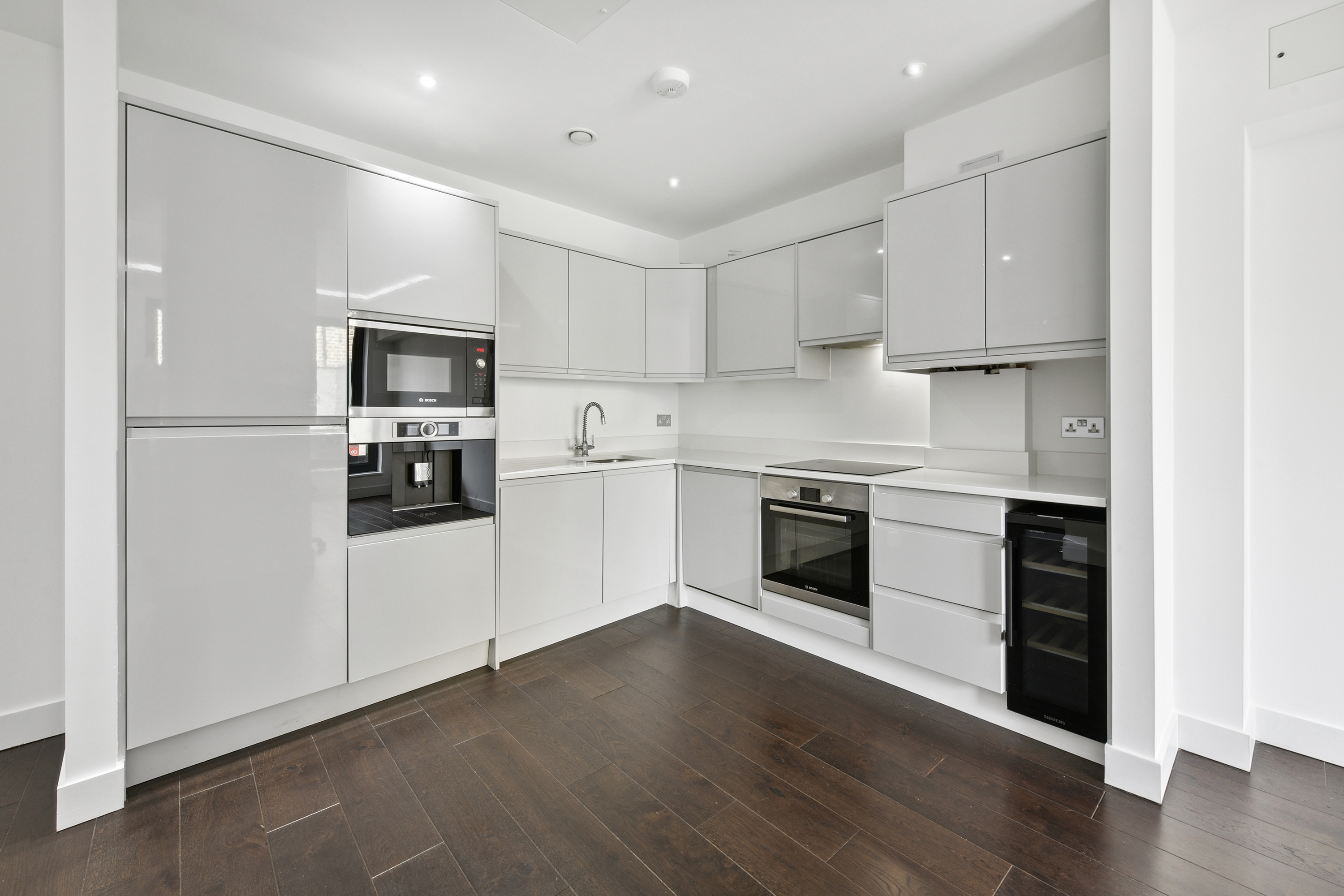 9 Ariana Apartments, 89 Lillie Road, London SW6 1UD