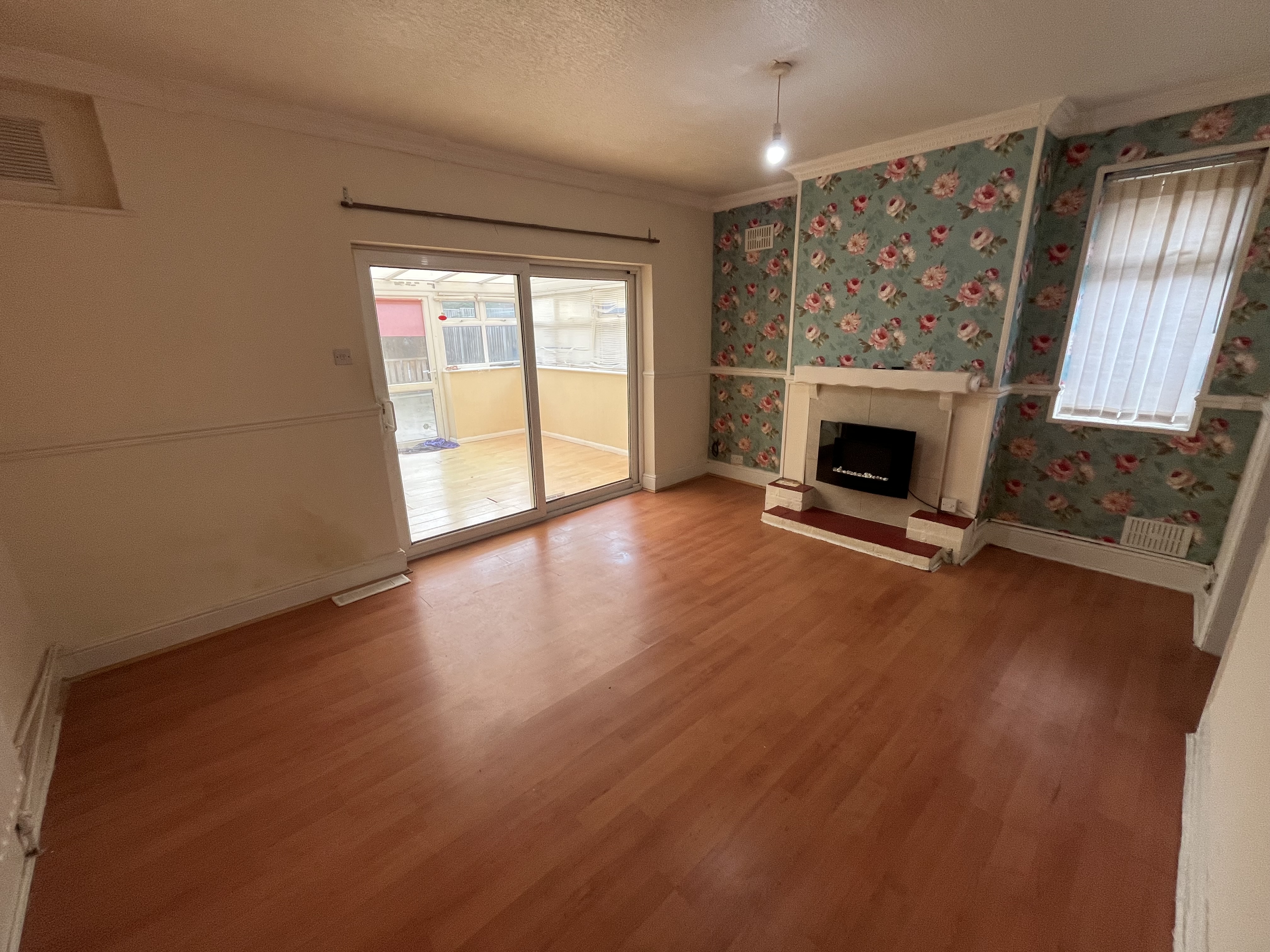 71 Huntingdon Road, Leicester LE4 9GG