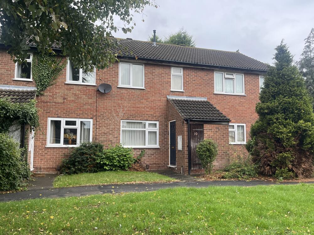 Three Bedroom Town House in Popular Residential Location