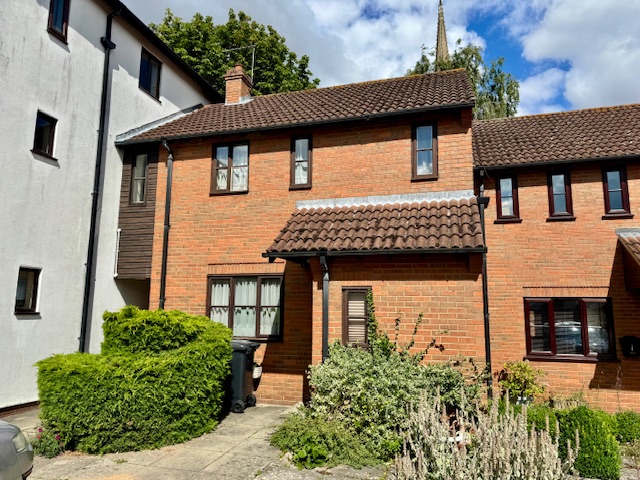5 Church Close, Louth, Lincolnshire LN11 9LR