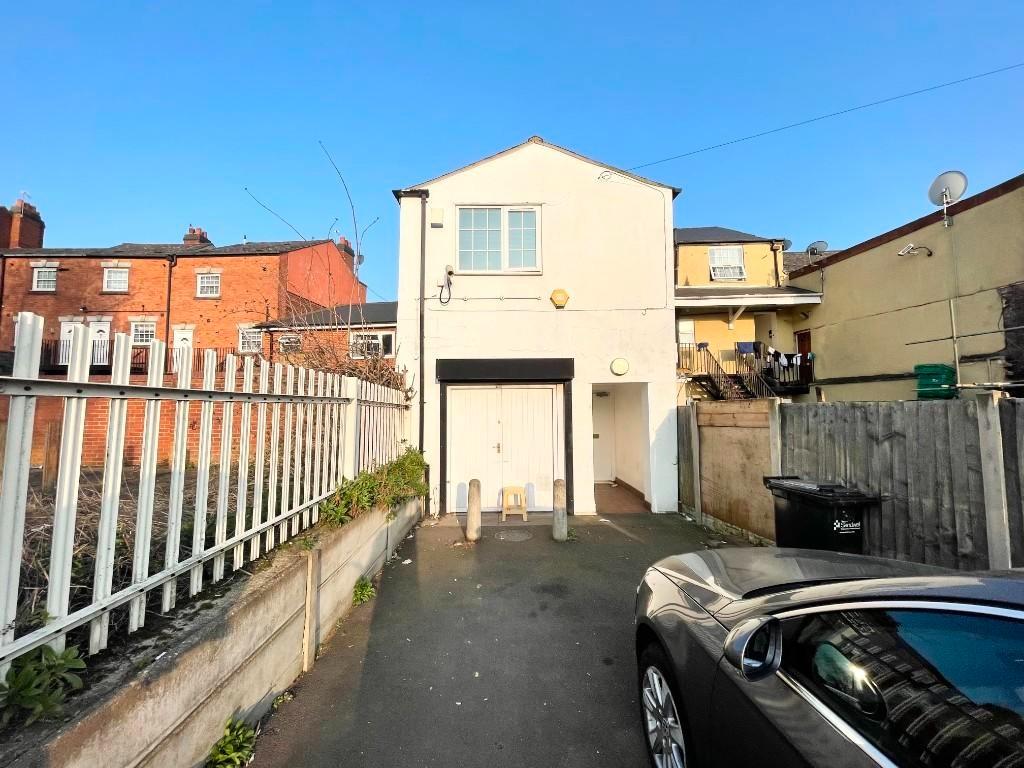 31 Lower High Street, Wednesbury WS10 7AQ