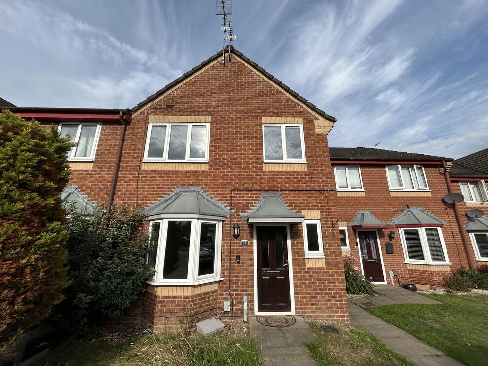 Well-Sized Three Bedroom End of Terrace House