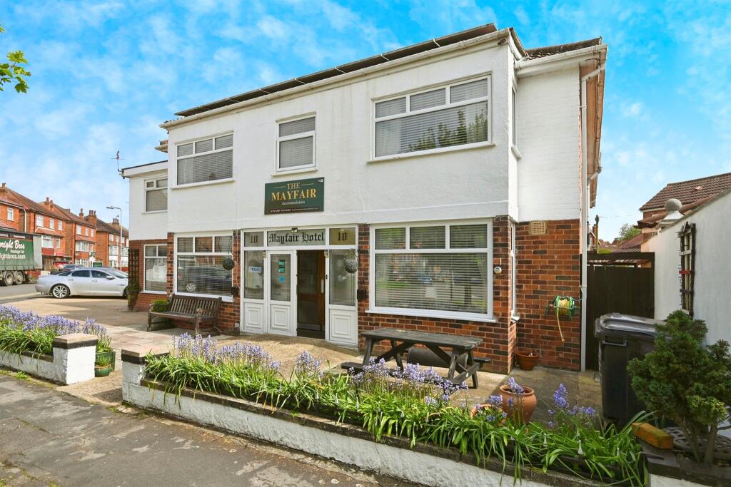 Eight Bedroom Guest House