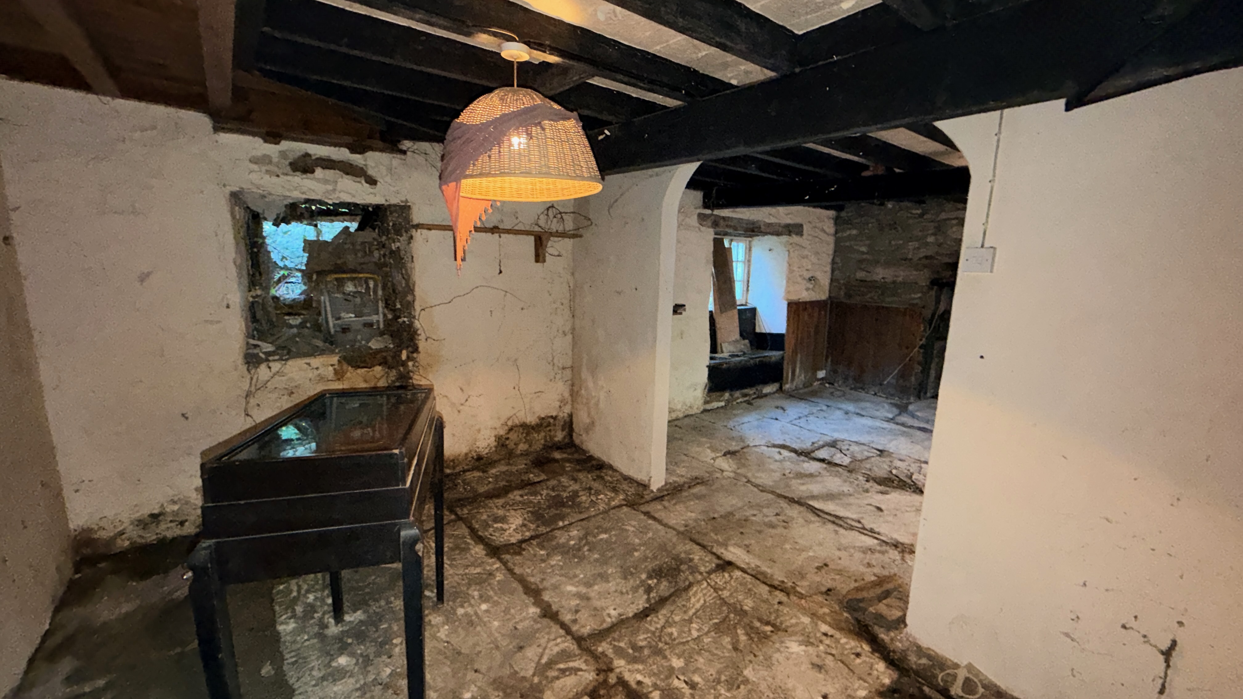 Lerry Mills, Talybont SY24 5ED