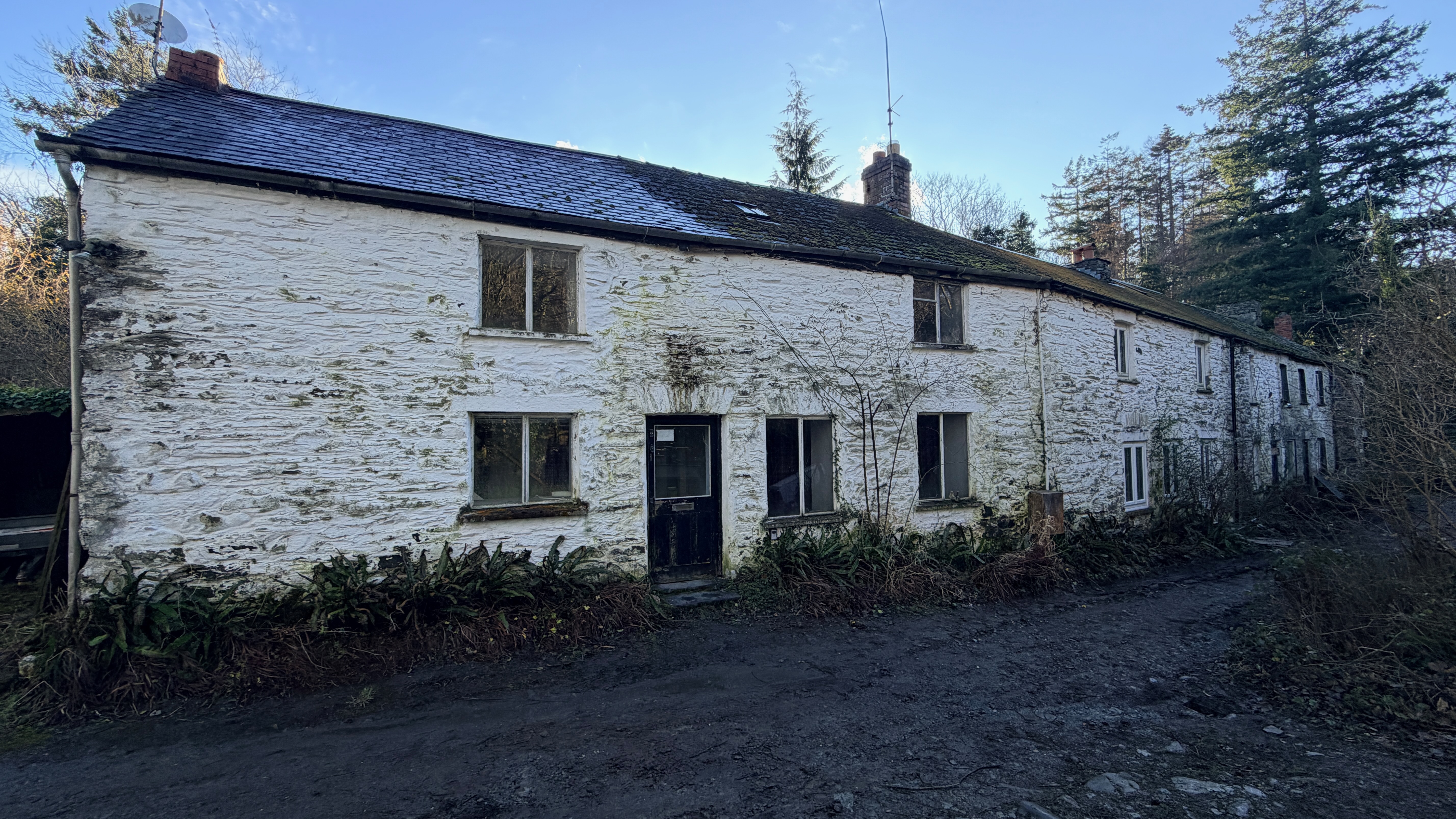 Lerry Mills, Talybont SY24 5ED
