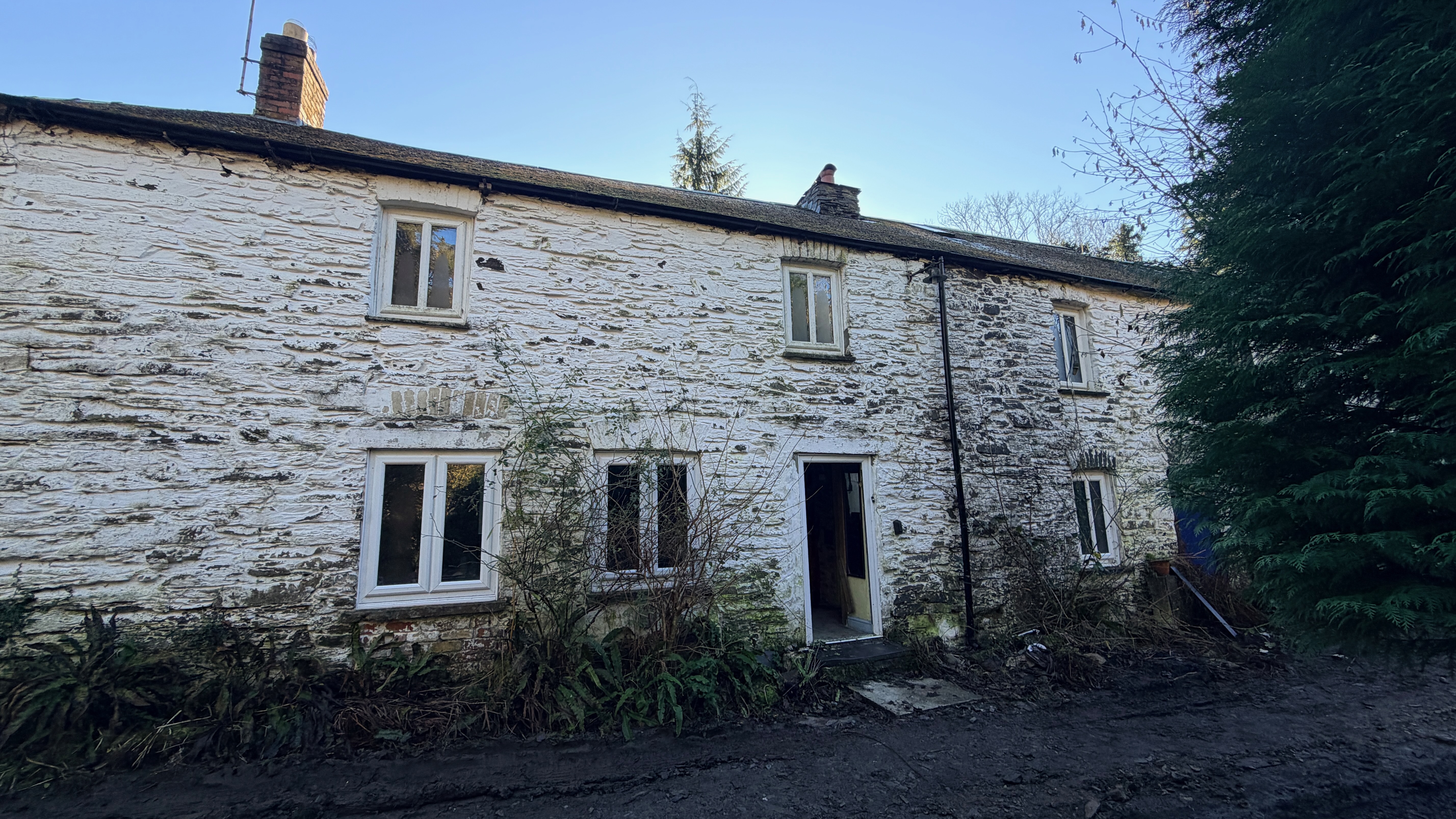Lerry Mills, Talybont SY24 5ED