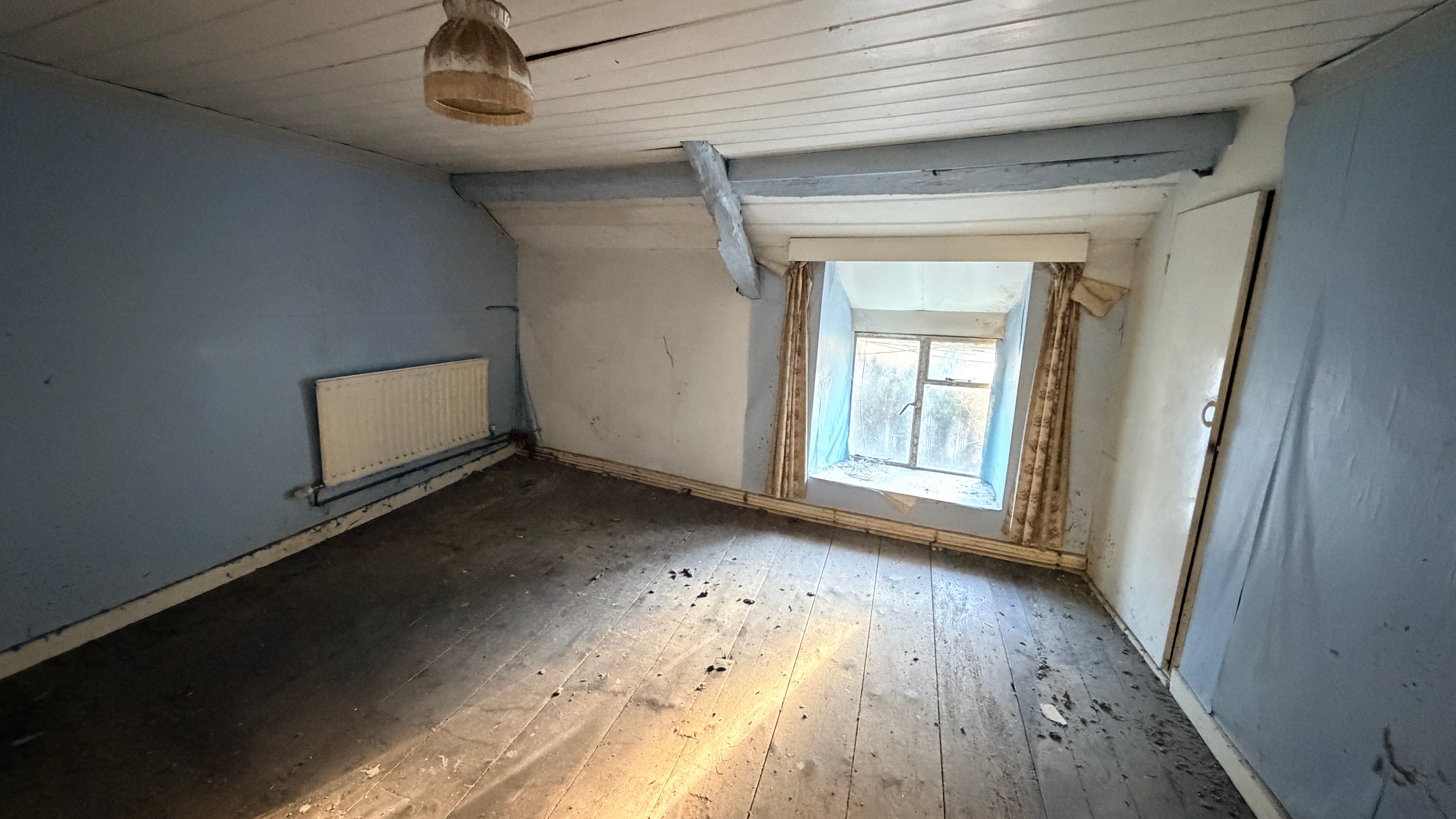 Lerry Mills, Talybont SY24 5ED