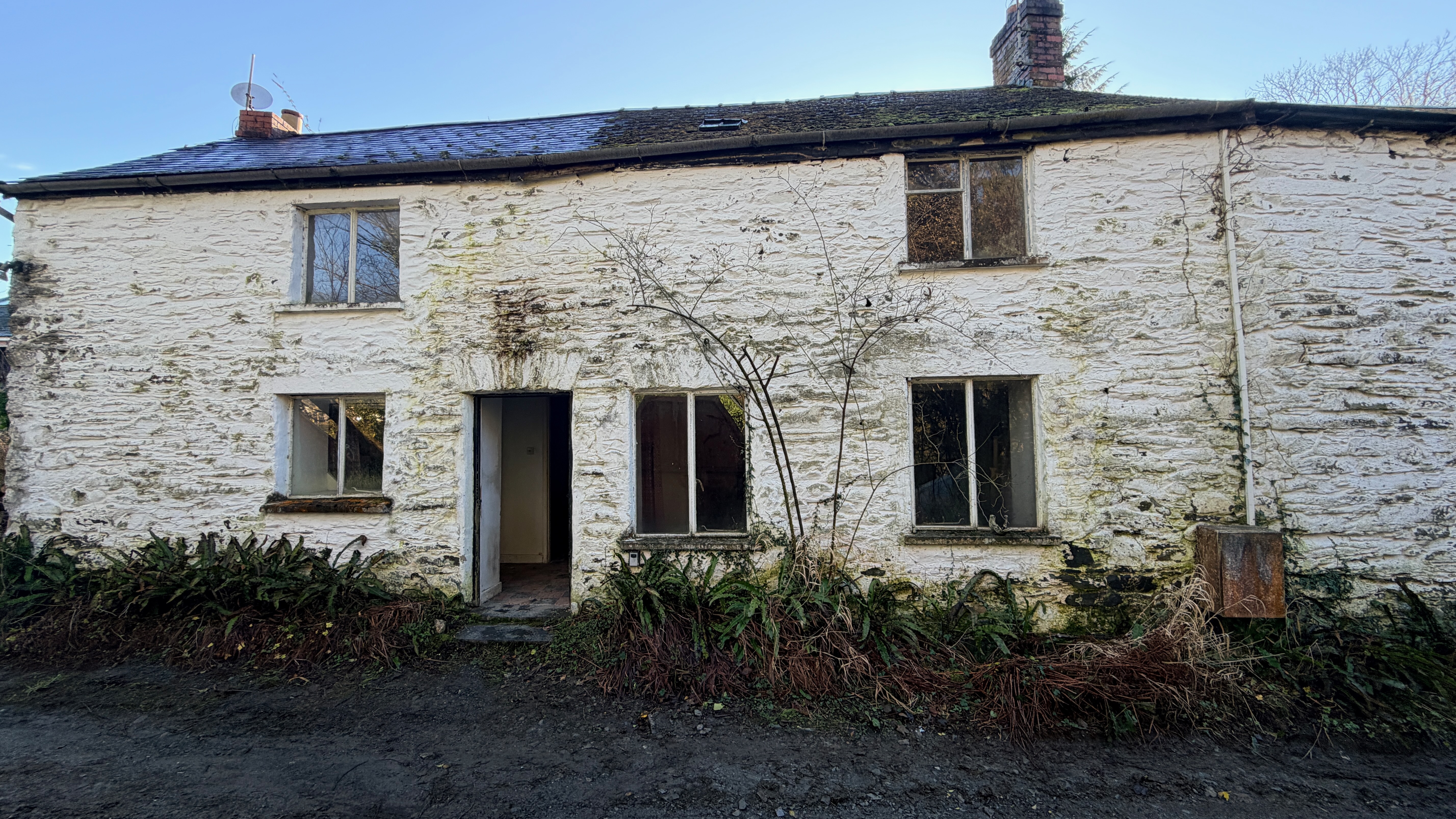 Lerry Mills, Talybont SY24 5ED