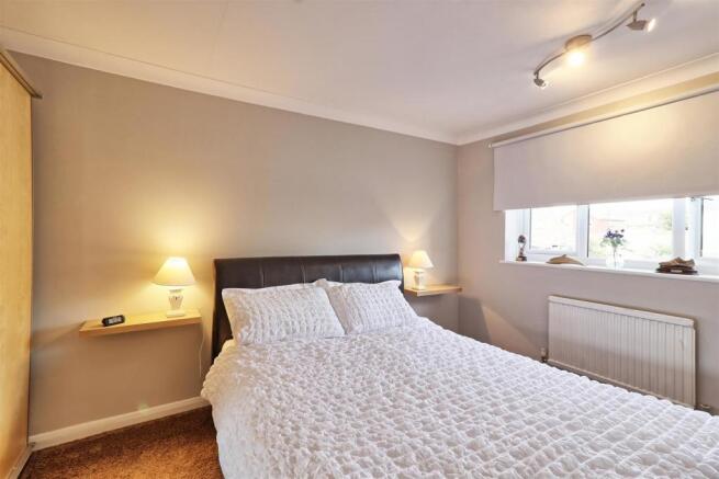 18 Rectory Road, Pitsea, Basildon, Essex SS13 2AA