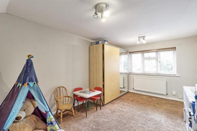 18 Rectory Road, Pitsea, Basildon, Essex SS13 2AA