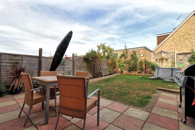 18 Rectory Road, Pitsea, Basildon, Essex SS13 2AA