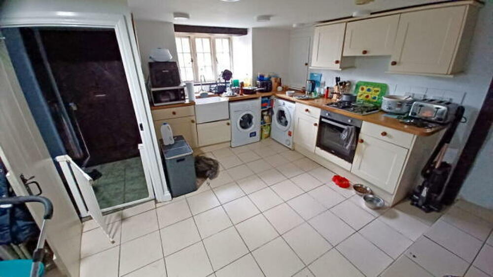 Photo of 1 Pennys Cottage, Pennys Hill, Torquay, Devon TQ1 4HE
