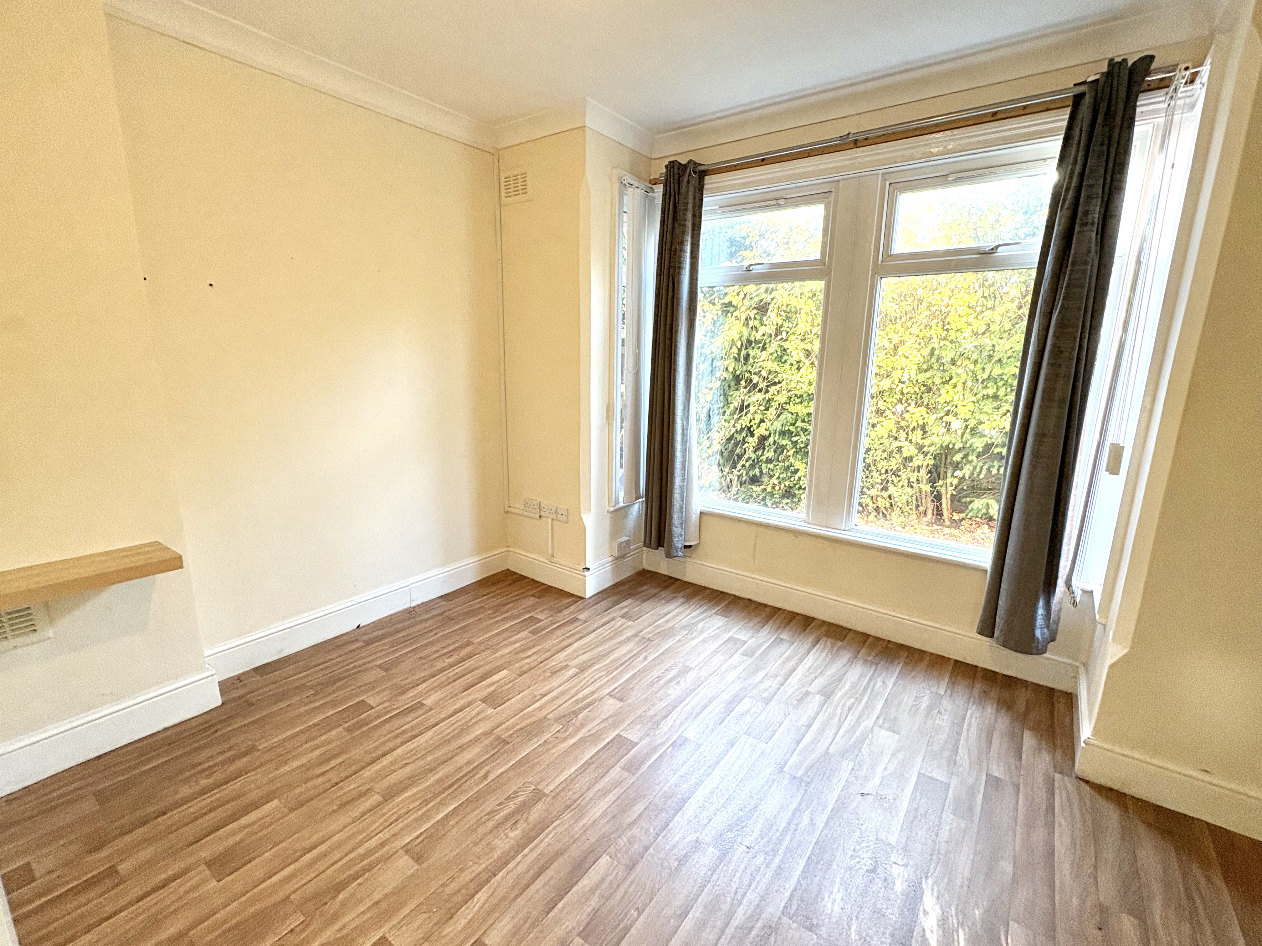 16 Mansfield Road, Heanor, Derbyshire DE75 7AJ