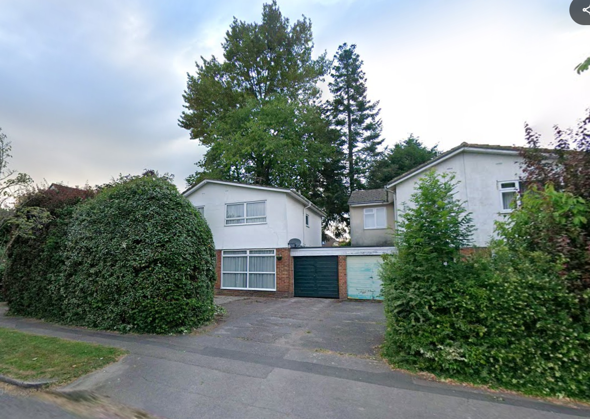27 Silverthorne Drive, Caversham, Reading, Berkshire RG4 7NR