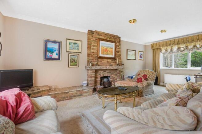 37 Magnolia Dene, Hazlemere, High Wycombe HP15 7QE