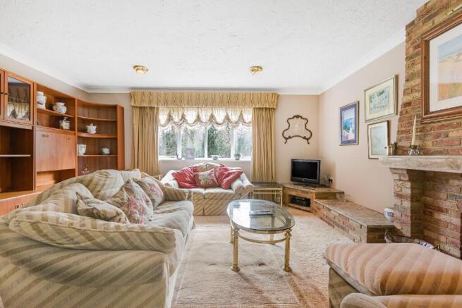 37 Magnolia Dene, Hazlemere, High Wycombe HP15 7QE