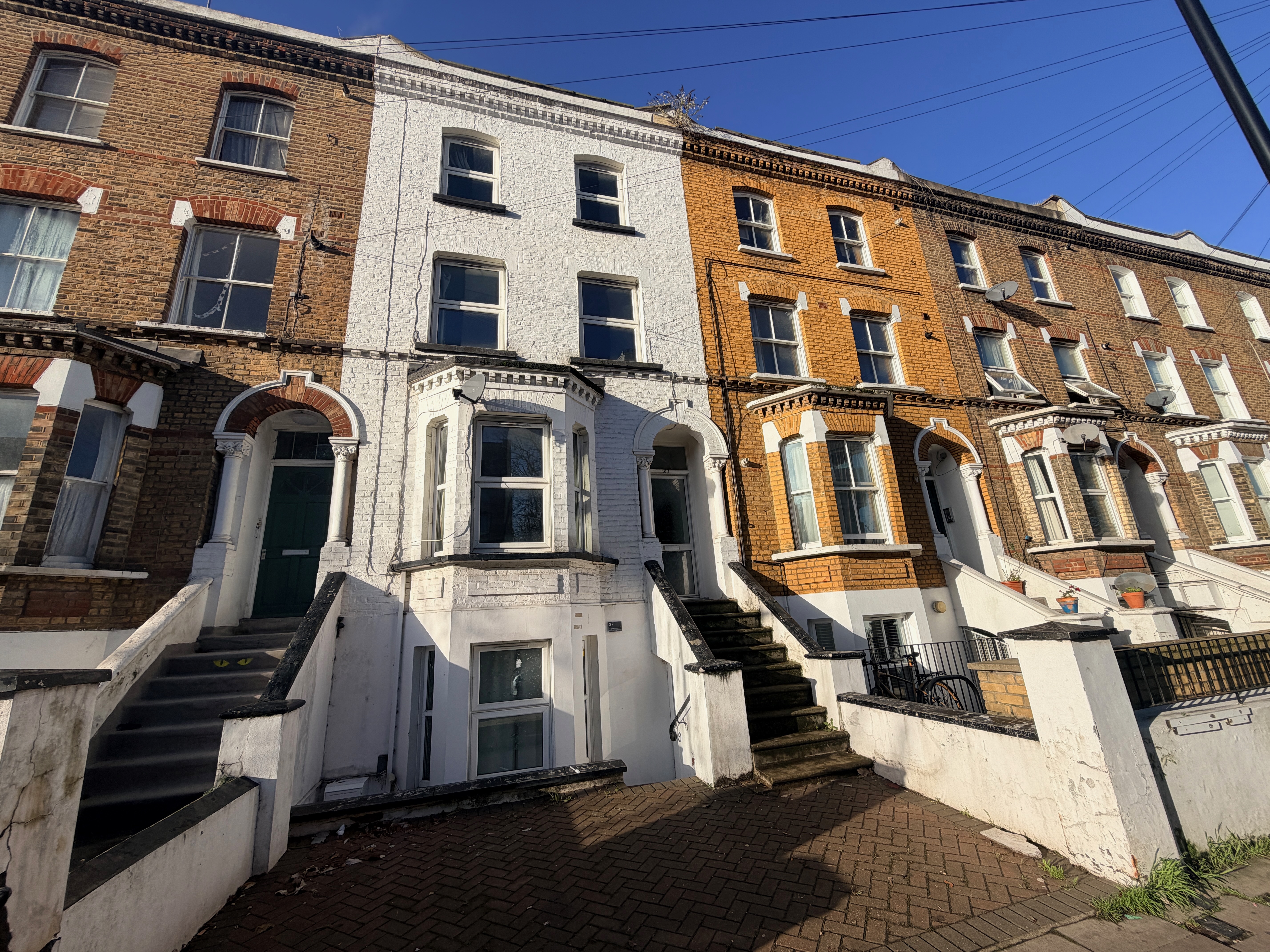 27 St. Thomas Road, London N4 2QH