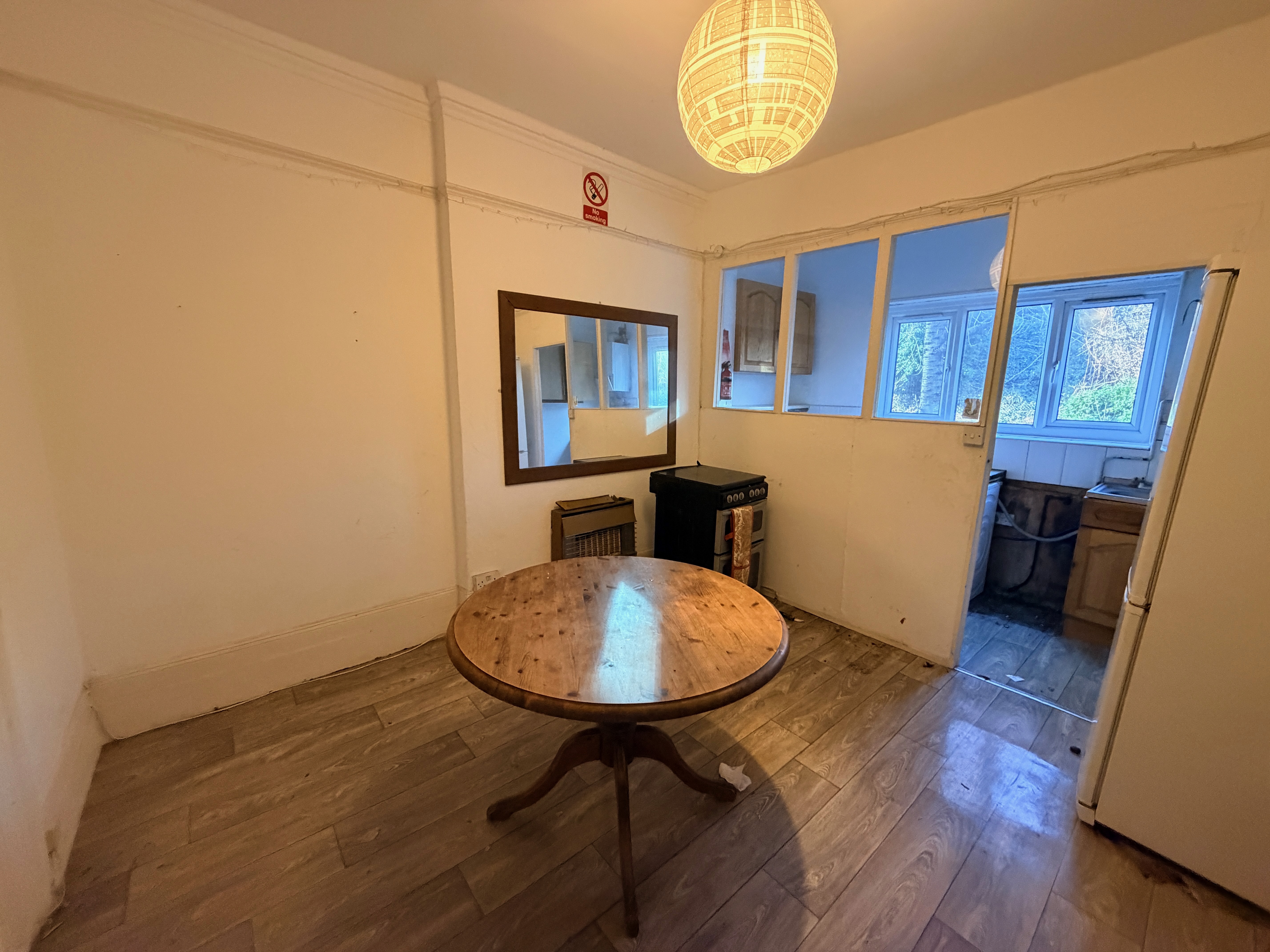 27 St. Thomas Road, London N4 2QH