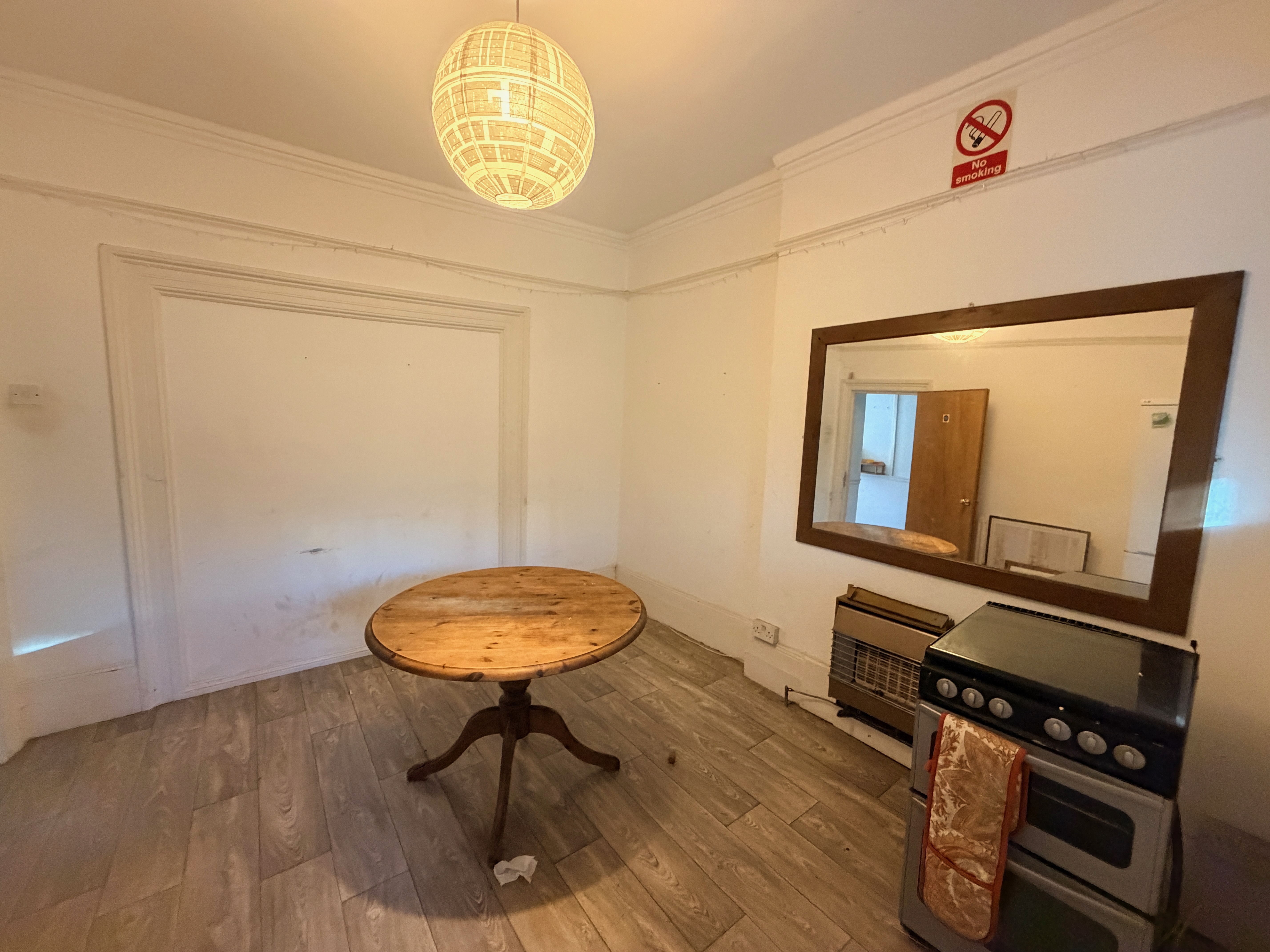 27 St. Thomas Road, London N4 2QH