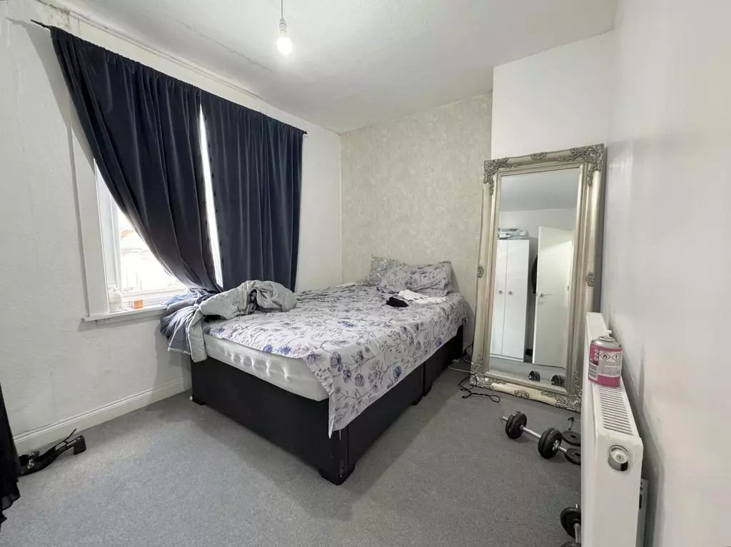 96 Bayswater Mount, Leeds LS8 5LW