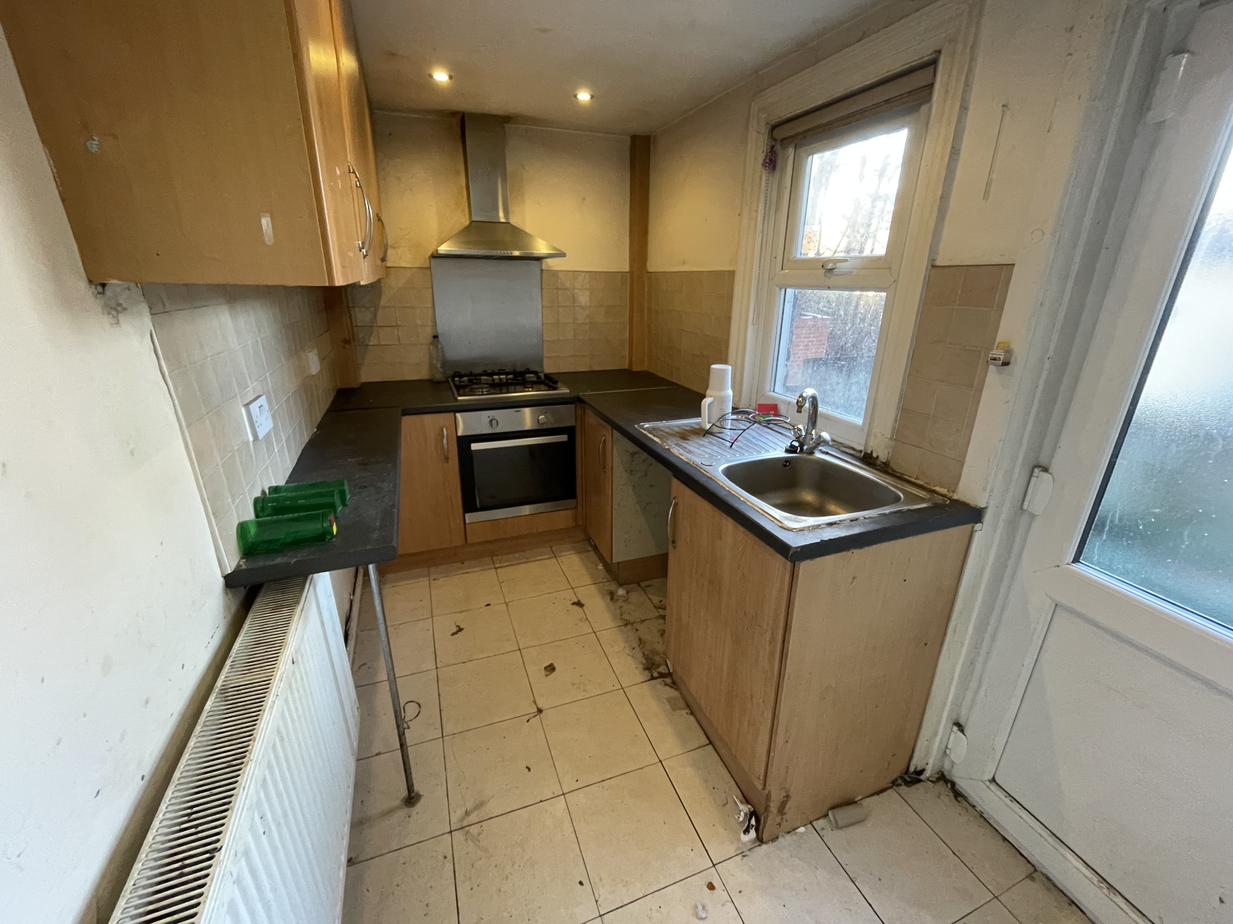 37 Aston Road, Leeds LS13 2BH