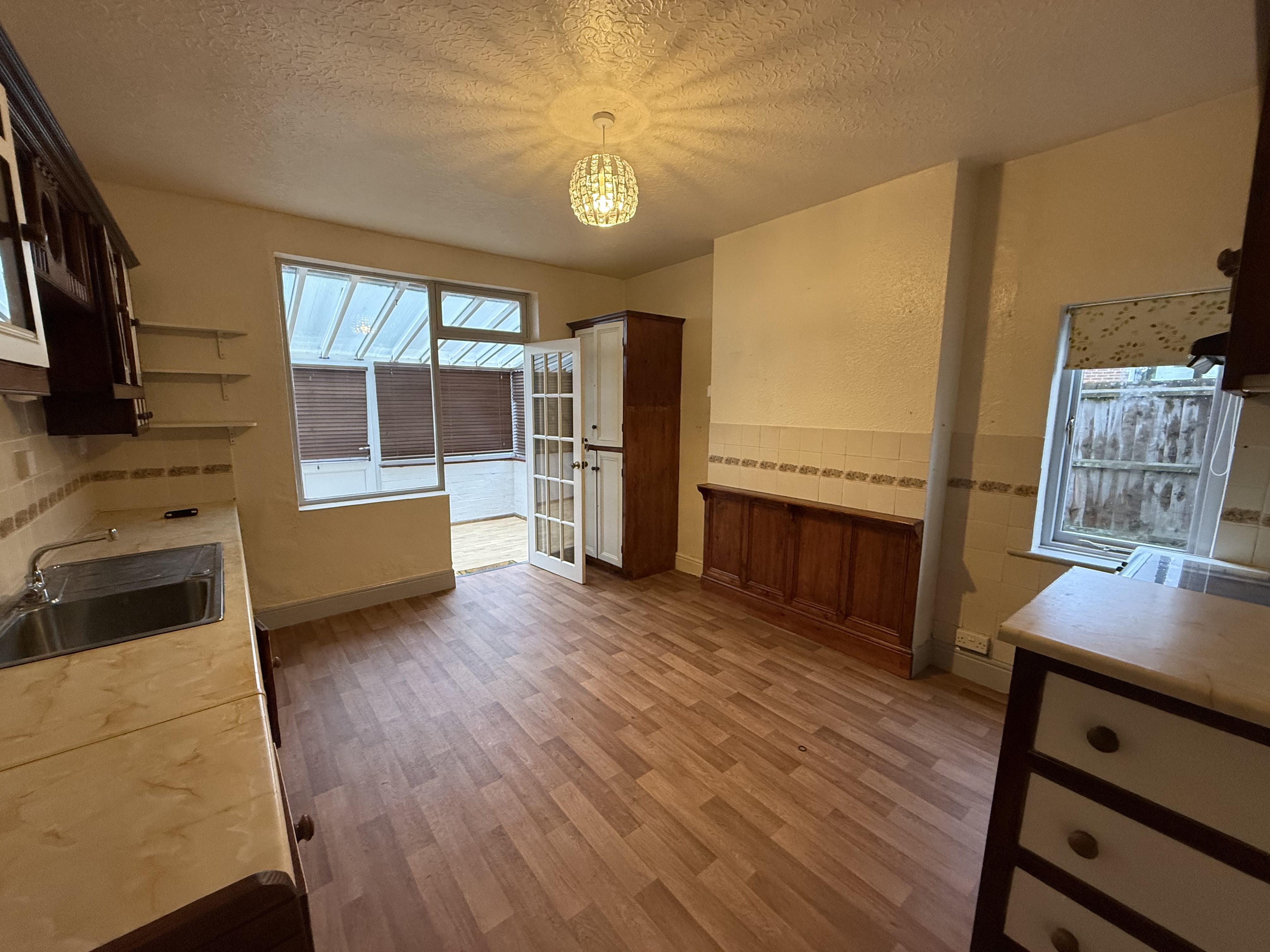 52 Attenborough Lane, Beeston, Nottingham NG9 5JW