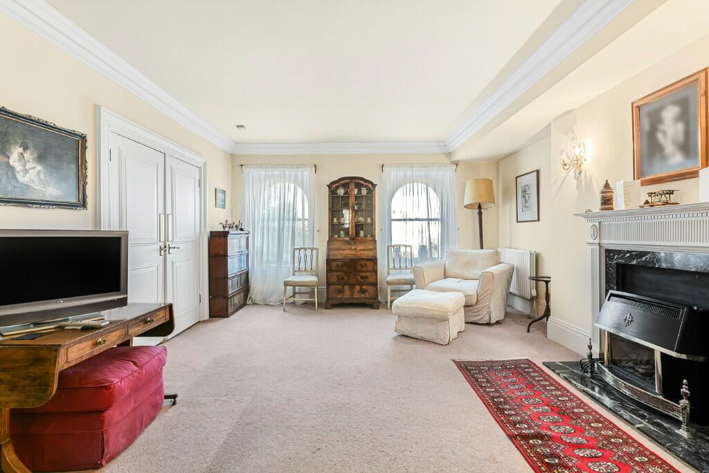 Flat 12, 53-55 Lancaster Gate, London W2 3NA