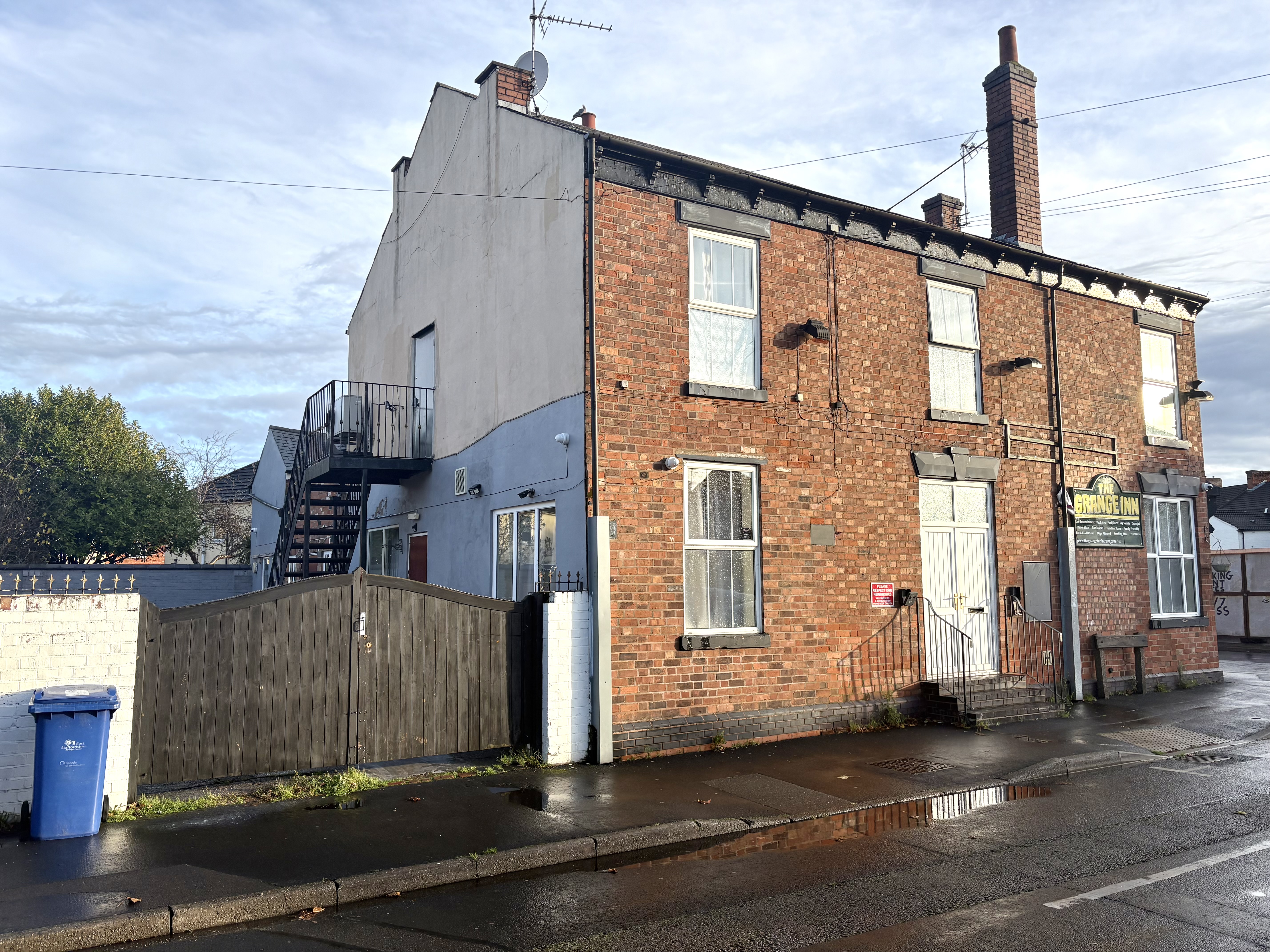Grange Inn, Casey Lane, Burton-On-Trent DE14 2JQ