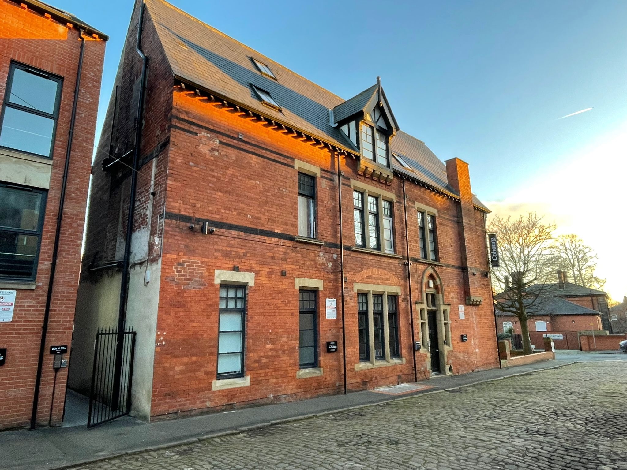 Room 6 Flat 4, 28 Hyde Terrace, Woodhouse, Leeds LS2 9LN