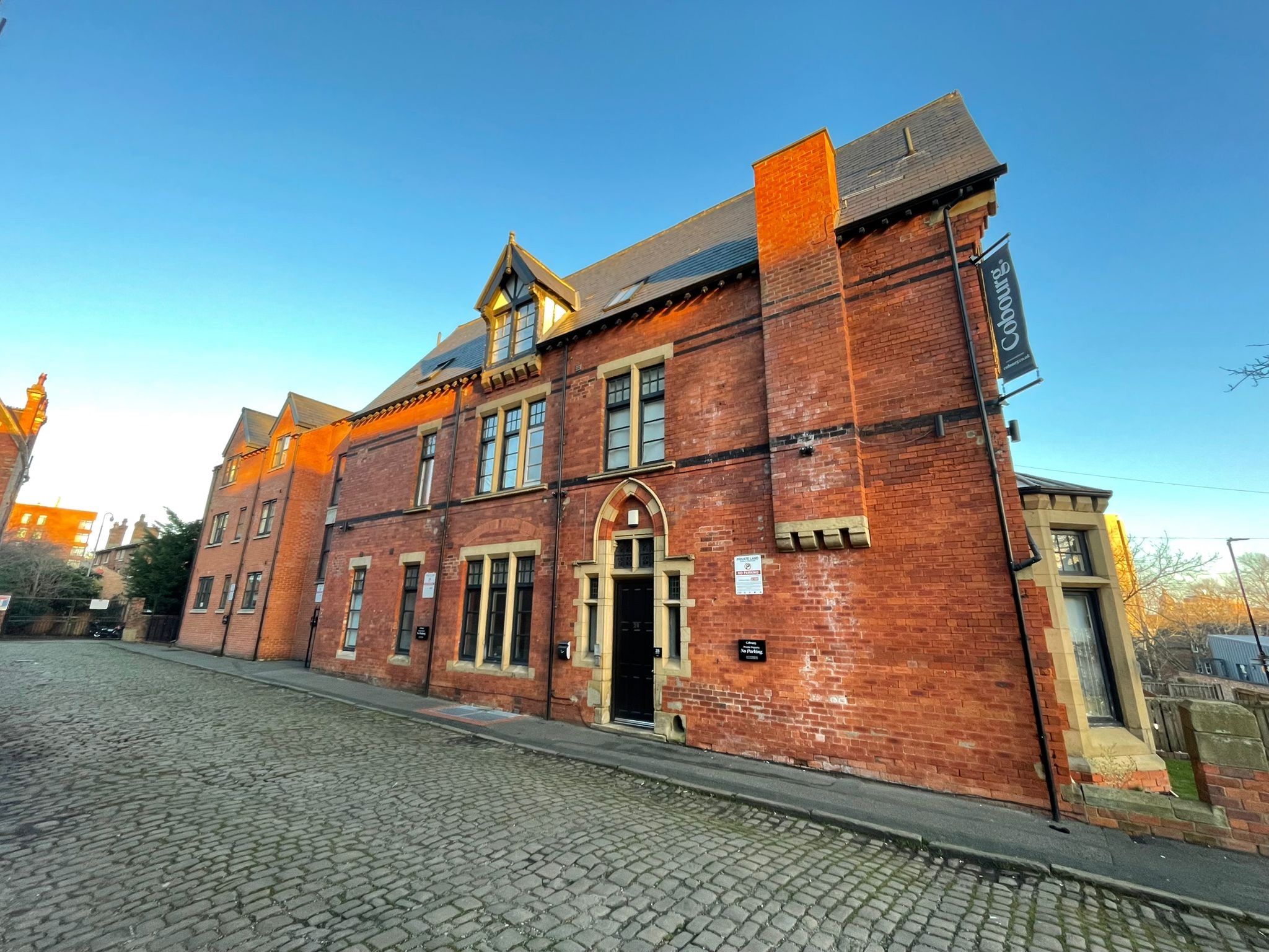 Room 6 Flat 4, 28 Hyde Terrace, Woodhouse, Leeds LS2 9LN