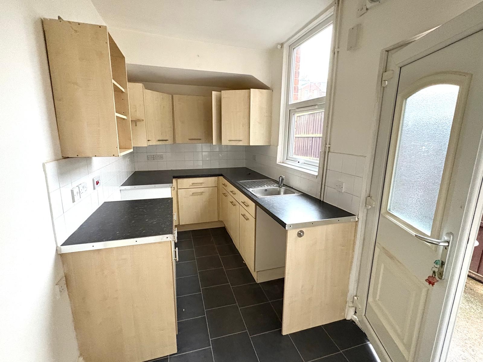 108 Burgass Road, Nottingham NG3 6JL