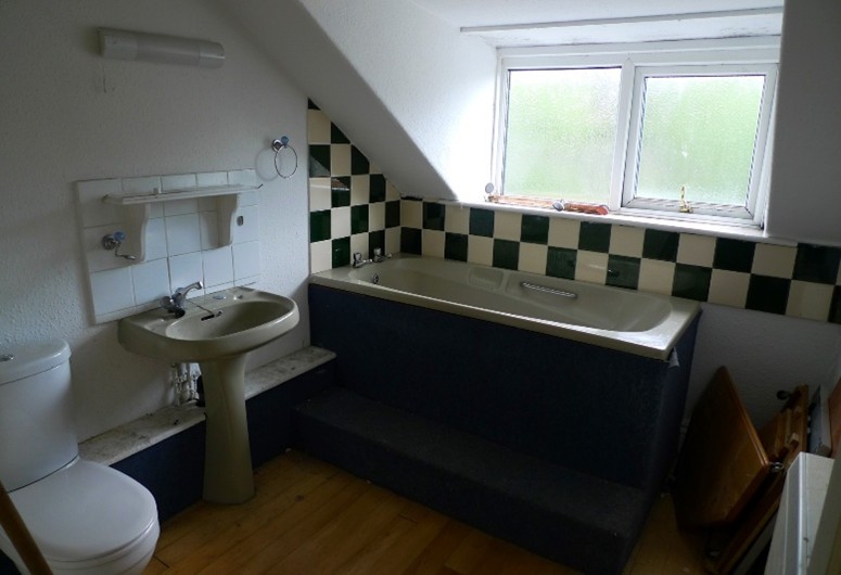 Flats 1- 4, 10 Woodland View, Fairfield Road, Buxton, Derbyshire SK17 7DJ