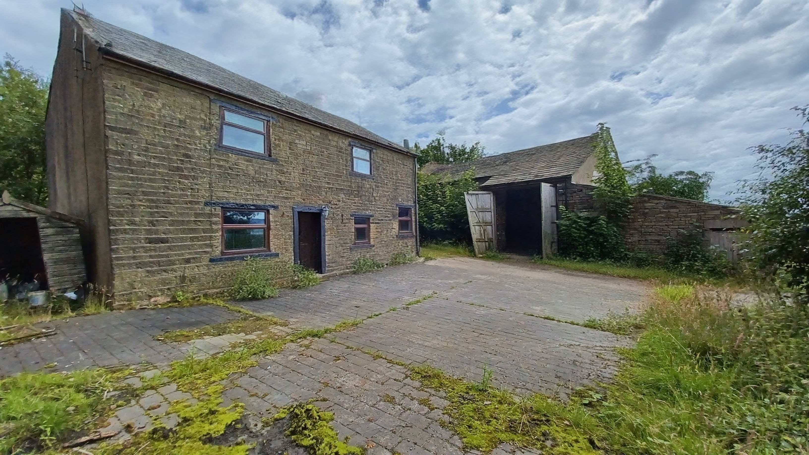 Edgefold Farmhouse & Barn, Edge Lane, Bolton, Lancashire BL7 0NQ