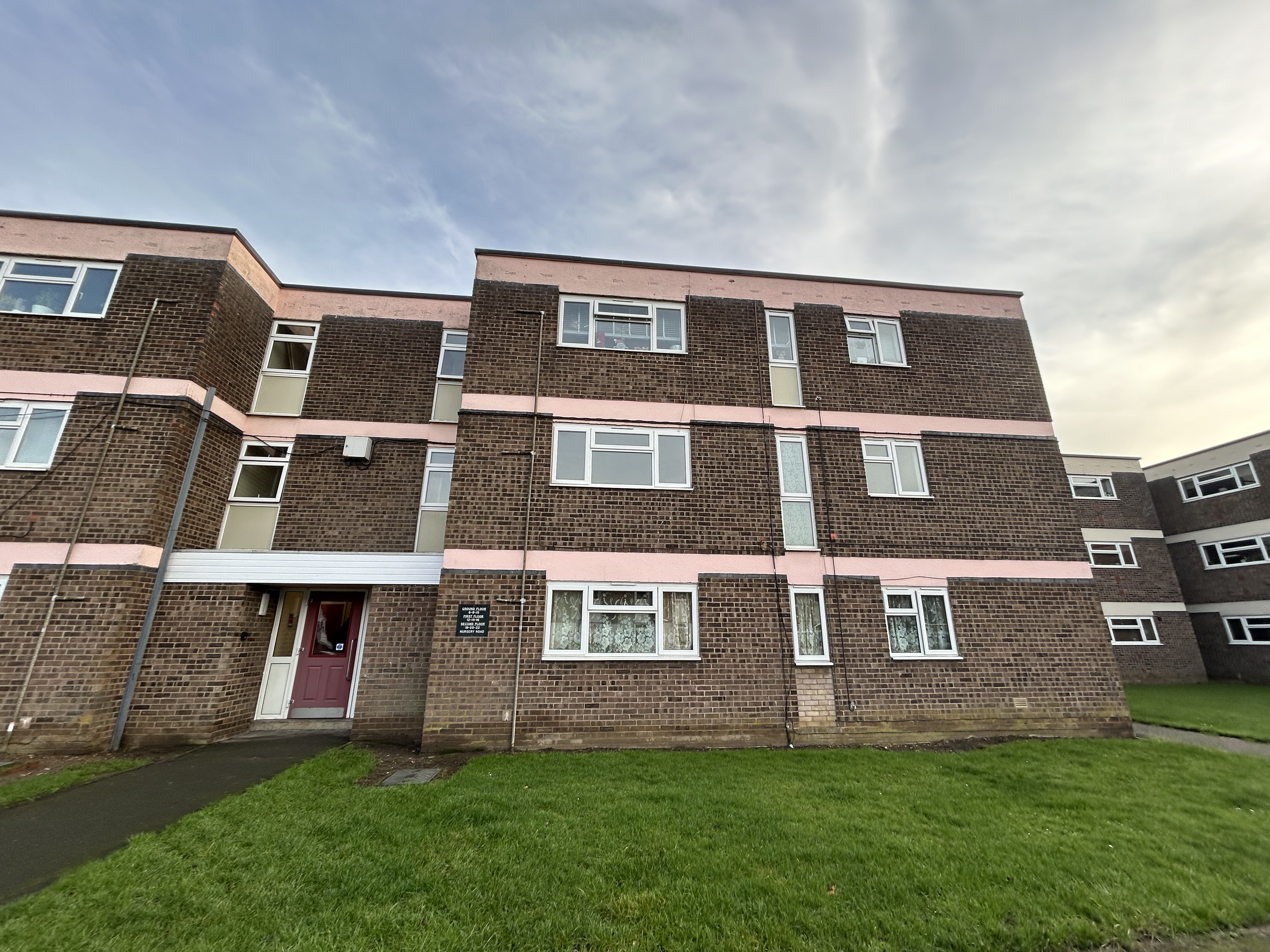 16 Nursery Road, St. Neots PE19 1NT