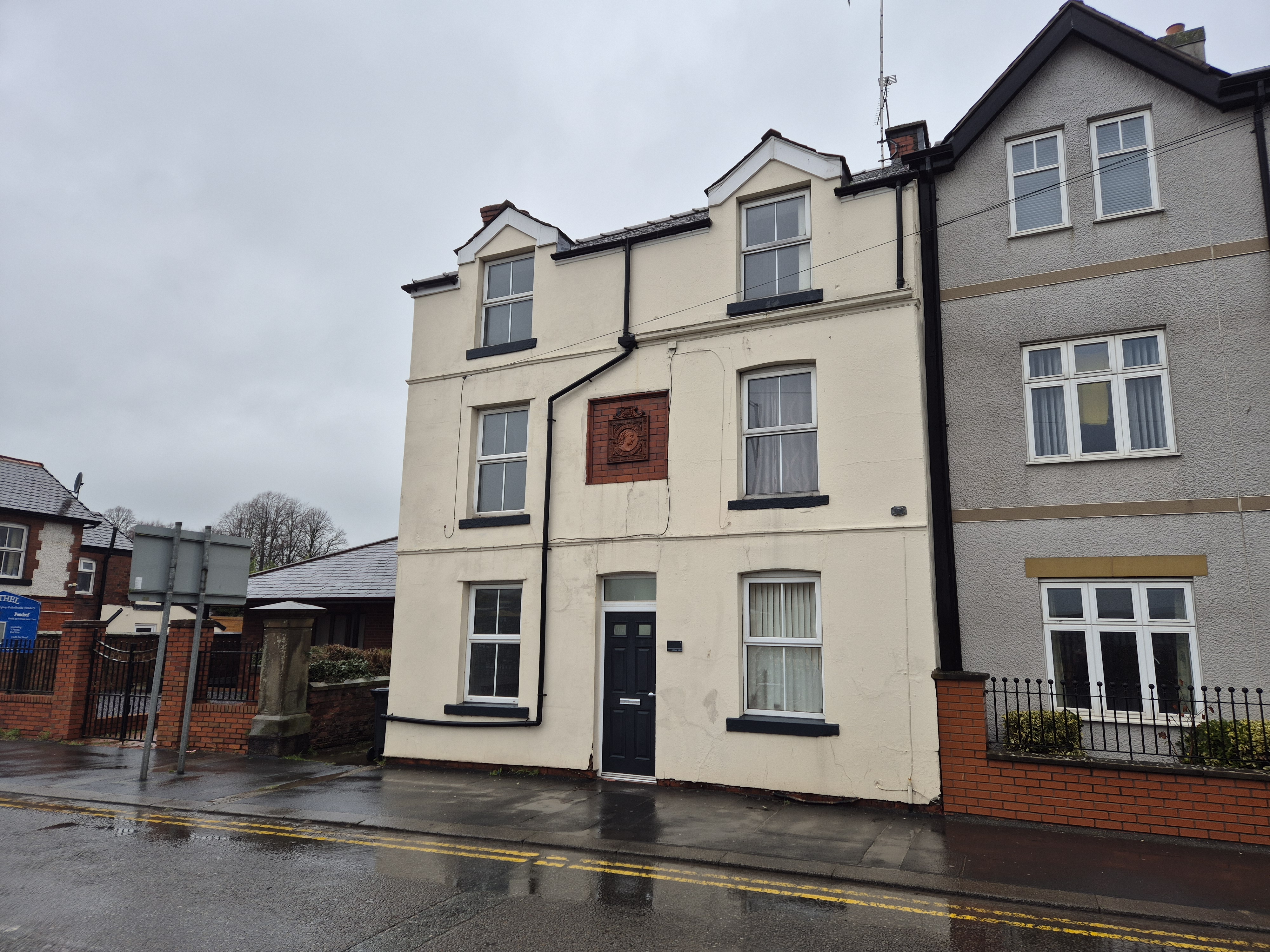 2 Jubilee Villas, New Street, Mold CH7 1NY