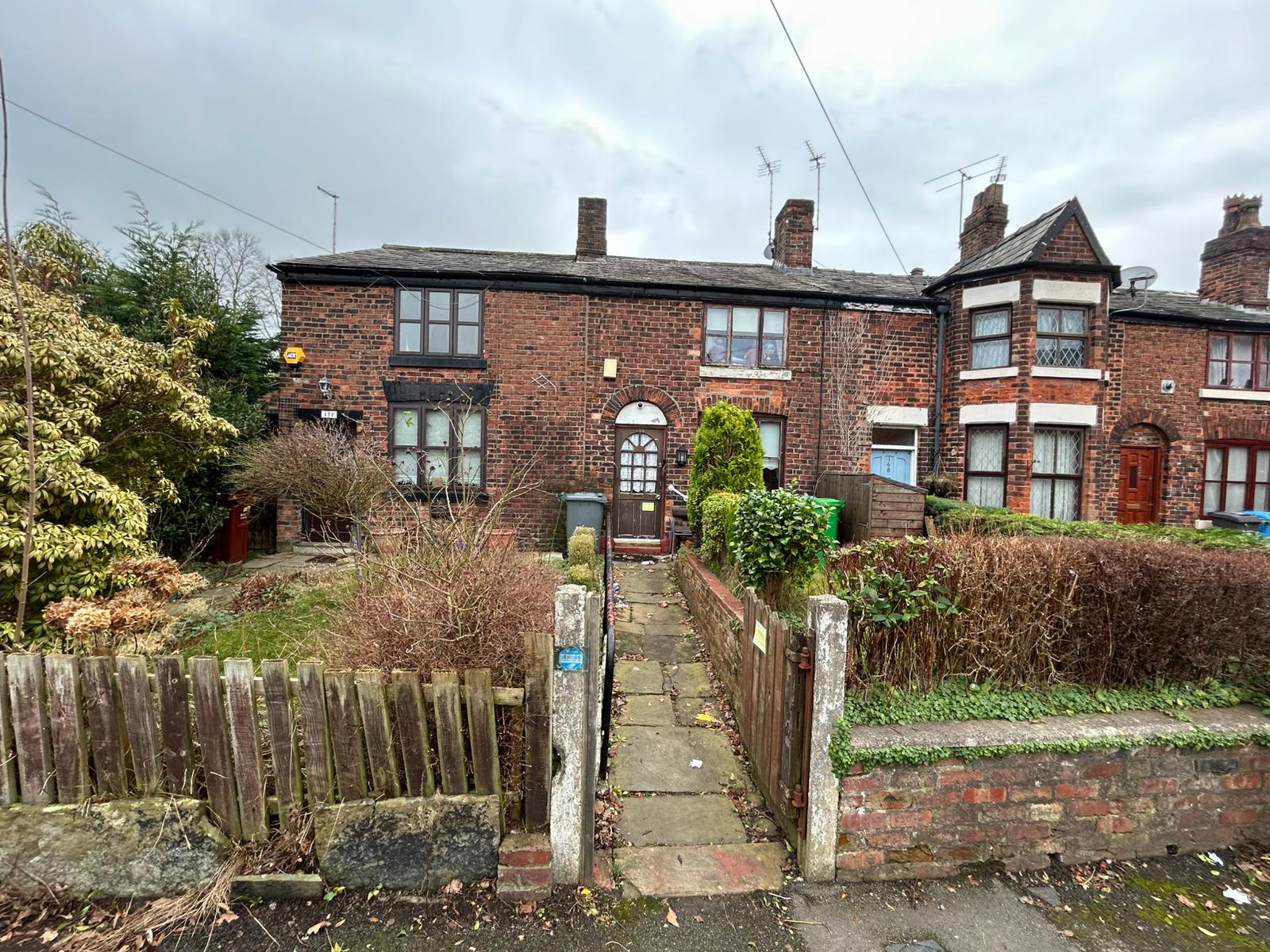 170 Crab Lane, Manchester M9 8WD