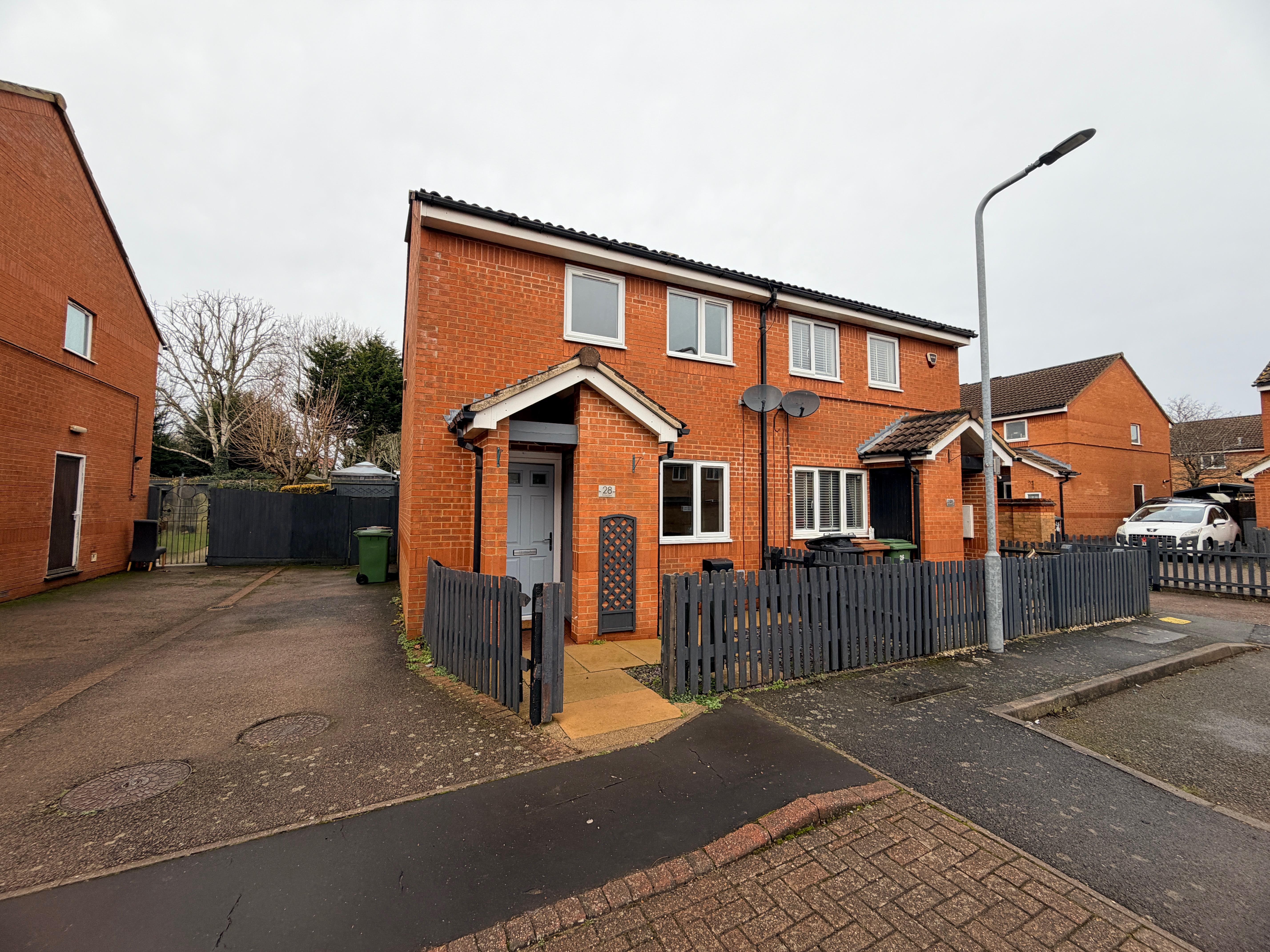 28 Buttermere, Wellingborough NN8 3ZA