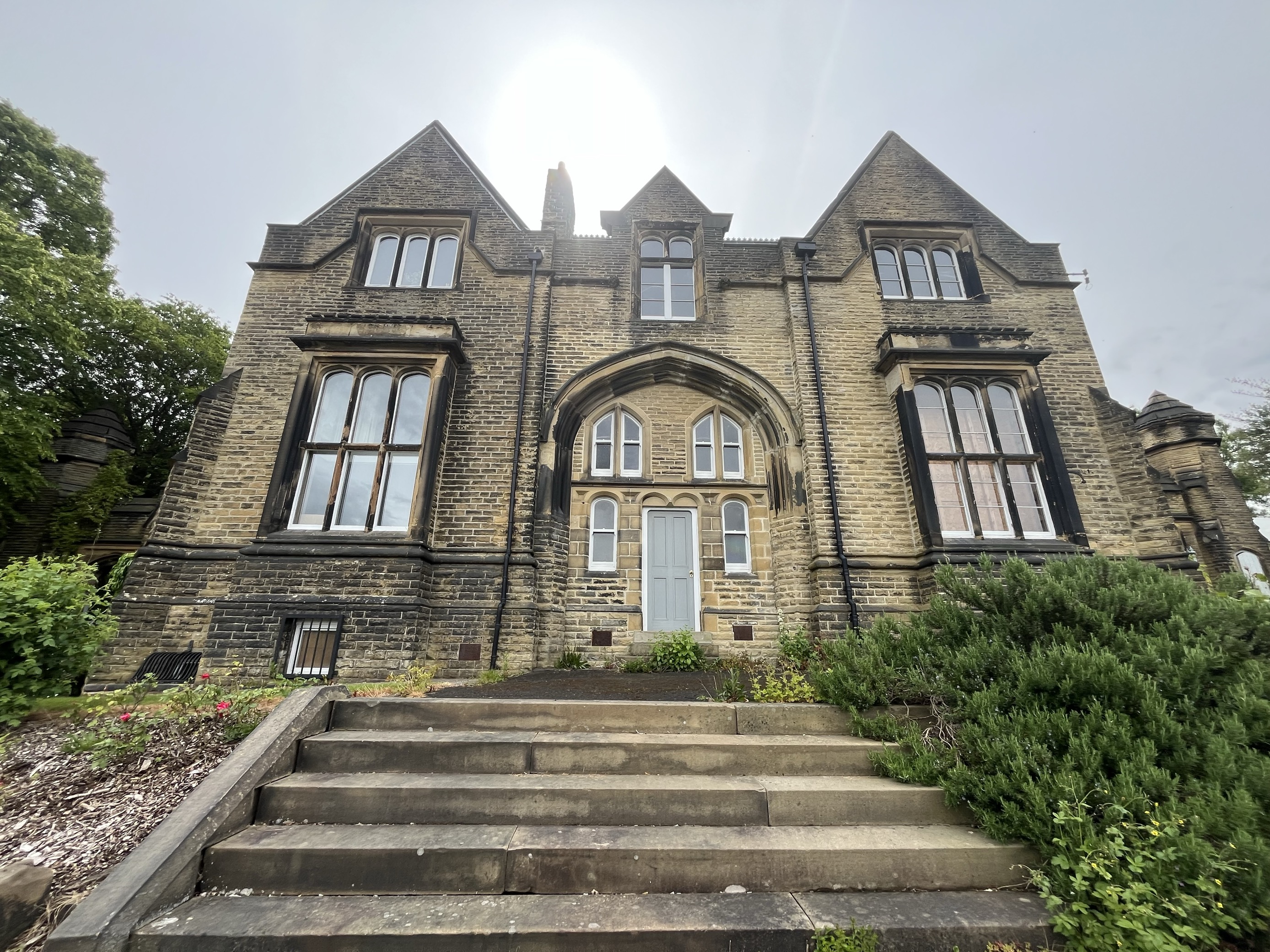Edgerton Cemetery Lodge , Cemetery Road, Edgerton, Huddersfield, West Yorkshire HD1 5NF image 2