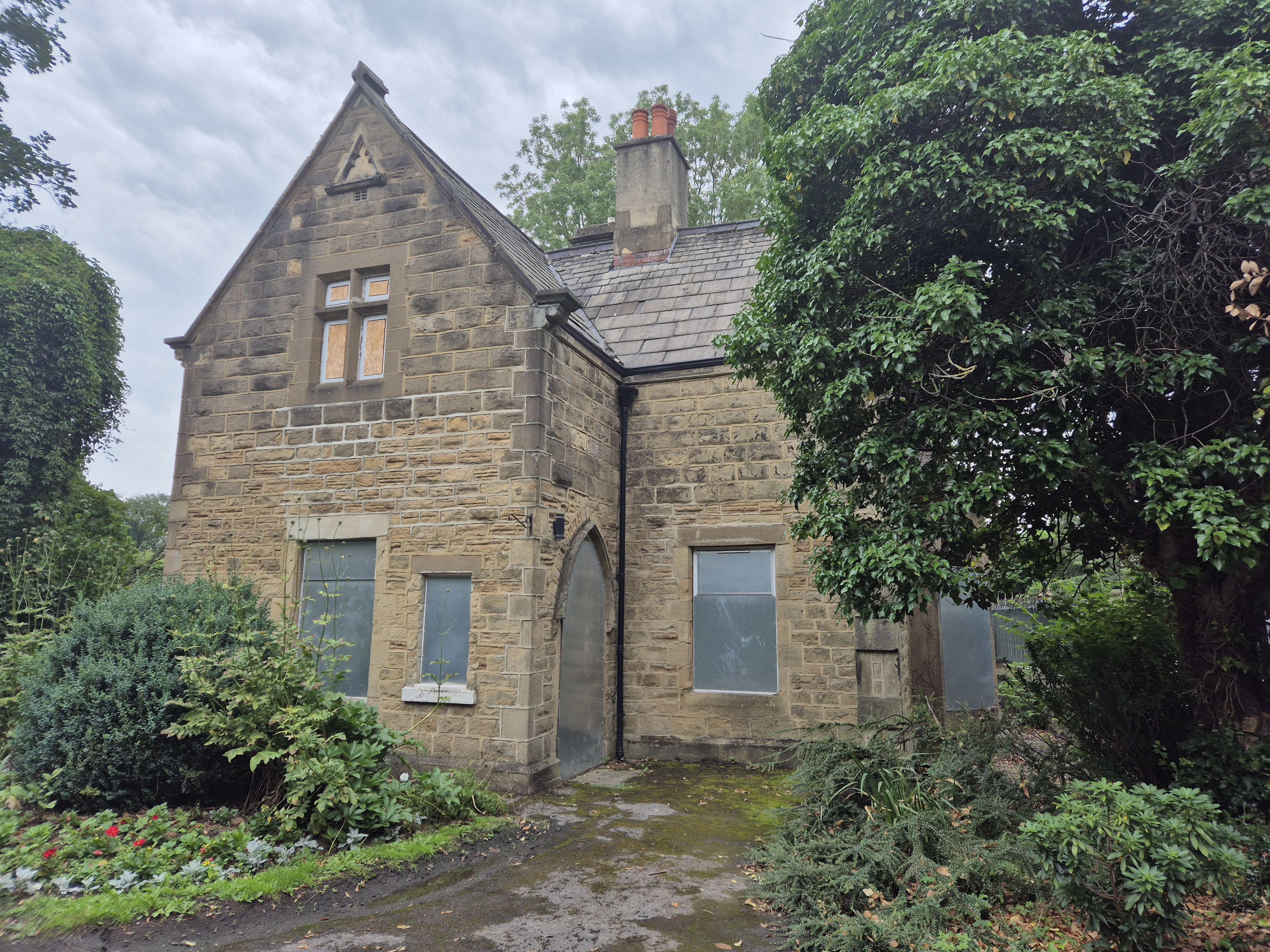 Otley Cemetery Lodge, Pool Road, Otley, West Yorkshire LS21 1HL