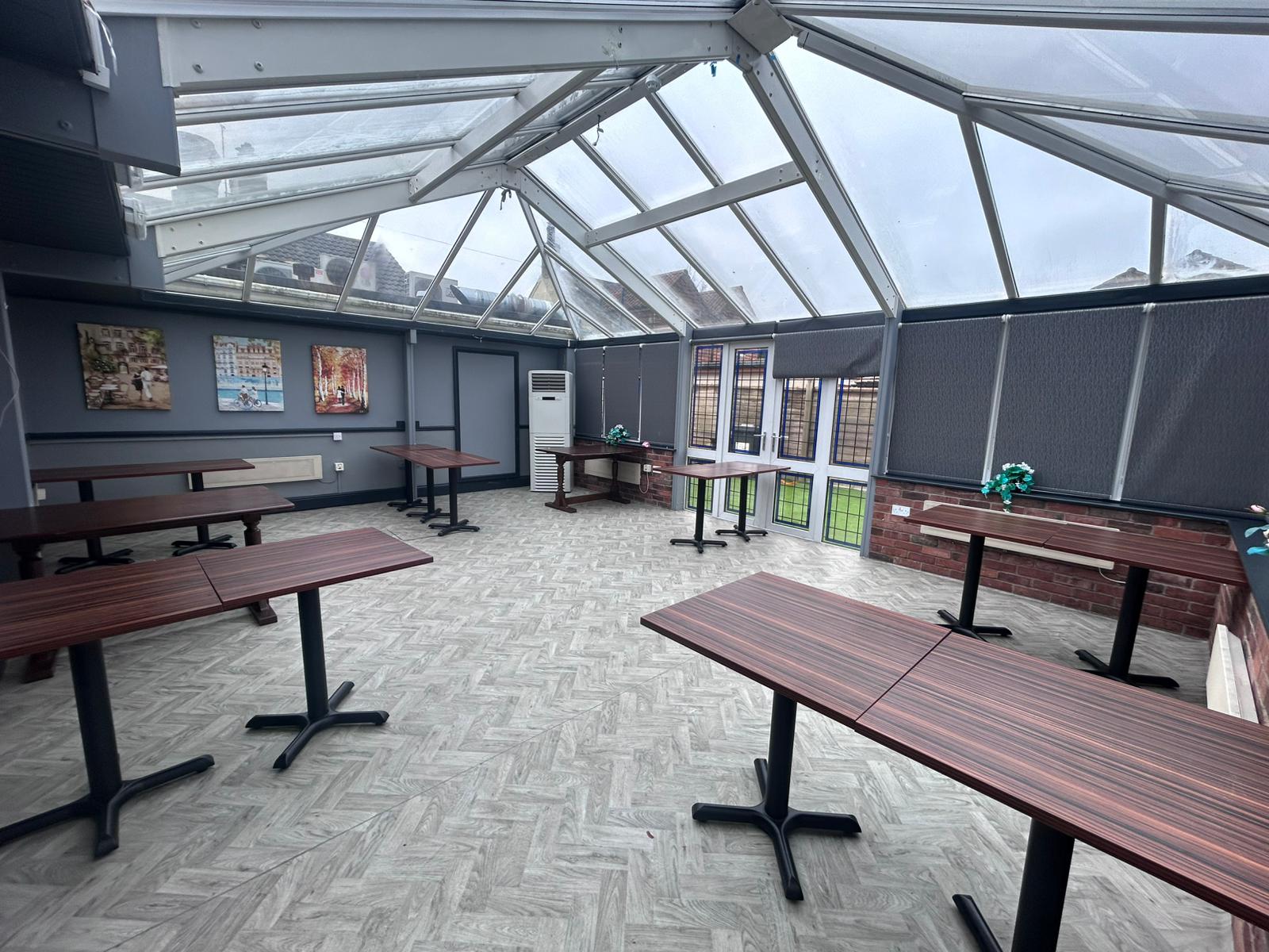 The Queens Head Bar & Restaurant, Church Lane, Kirkby-La-Thorpe, Sleaford NG34 9NU