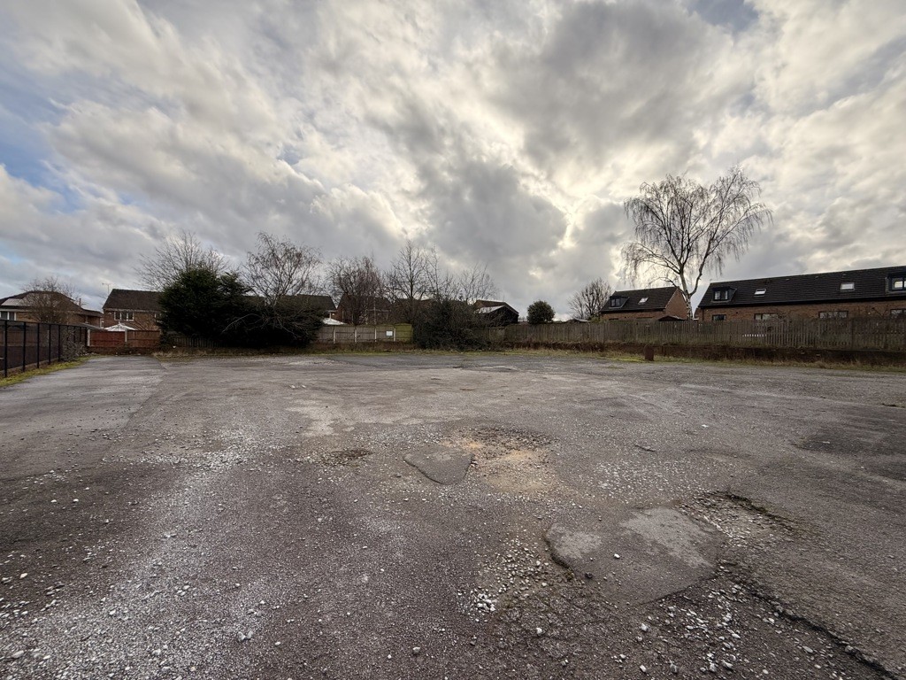 Former Pretoria Sports & Social Club, 45 Westfield Lane, South Elmsall, Pontefract, West Yorkshire WF9 2QB