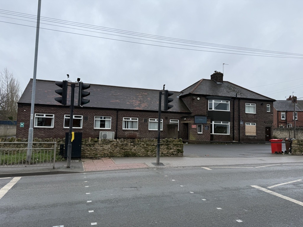 Former Club Premises & House, 88 Weeland Road, Knottingley, West Yorkshire WF11 8AR