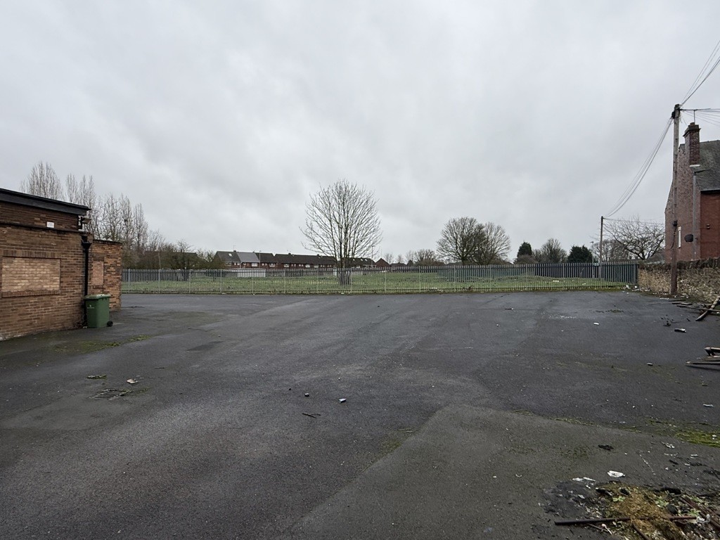 Former Club Premises & House, 88 Weeland Road, Knottingley, West Yorkshire WF11 8AR