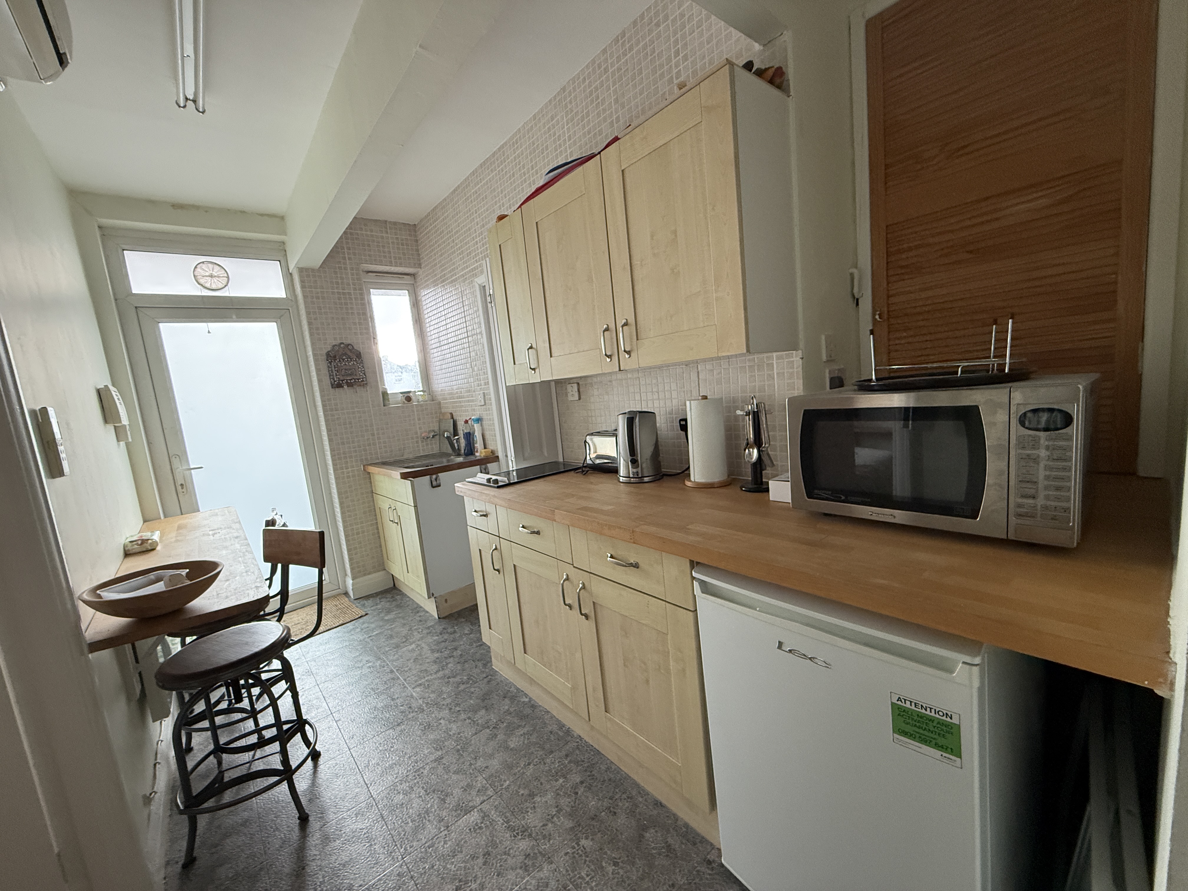 471A Kingsbury Road, London, Greater London NW9 9EA