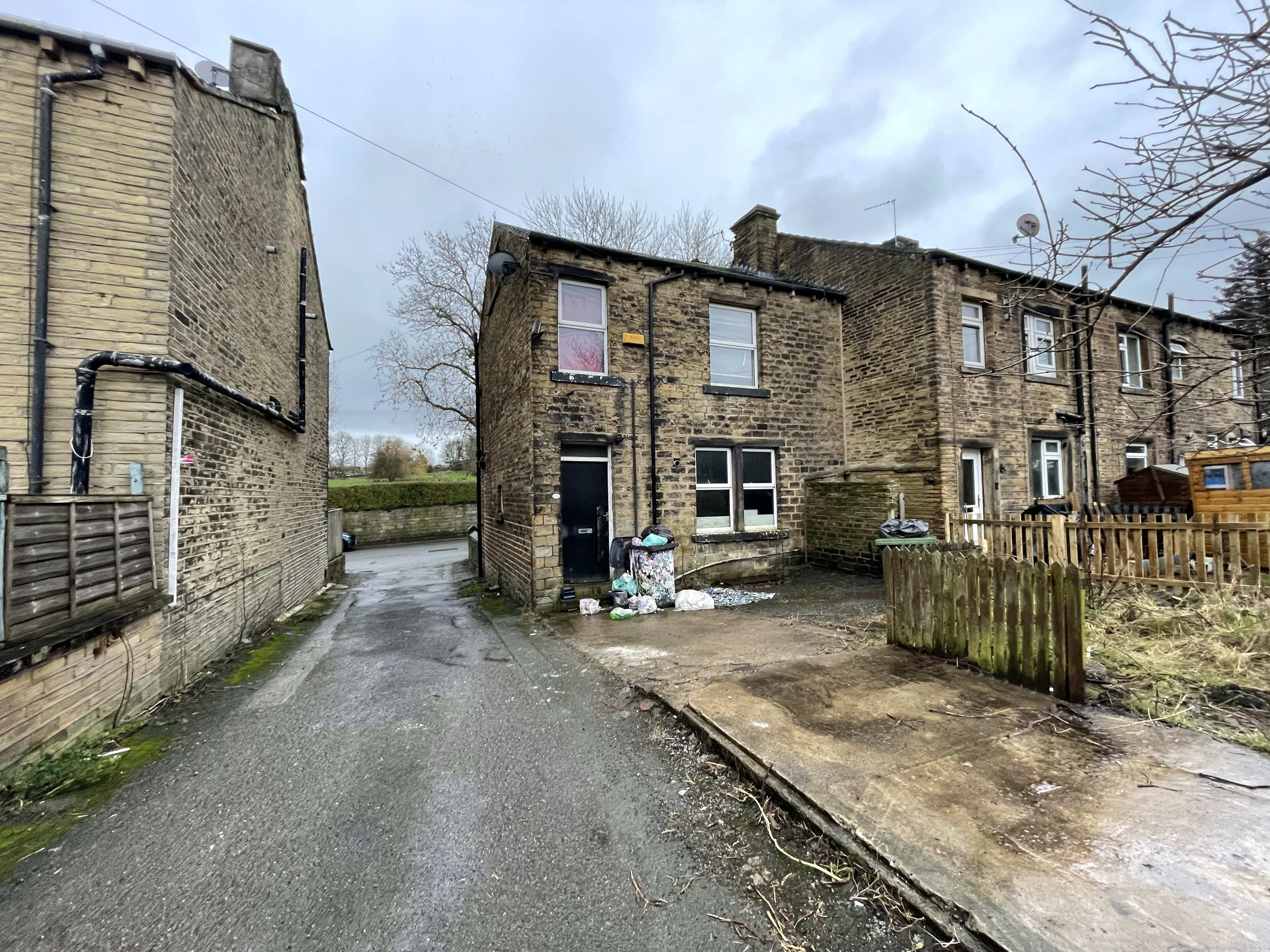 162-164 Blacker Road, Huddersfield, West Yorkshire HD1 5HH