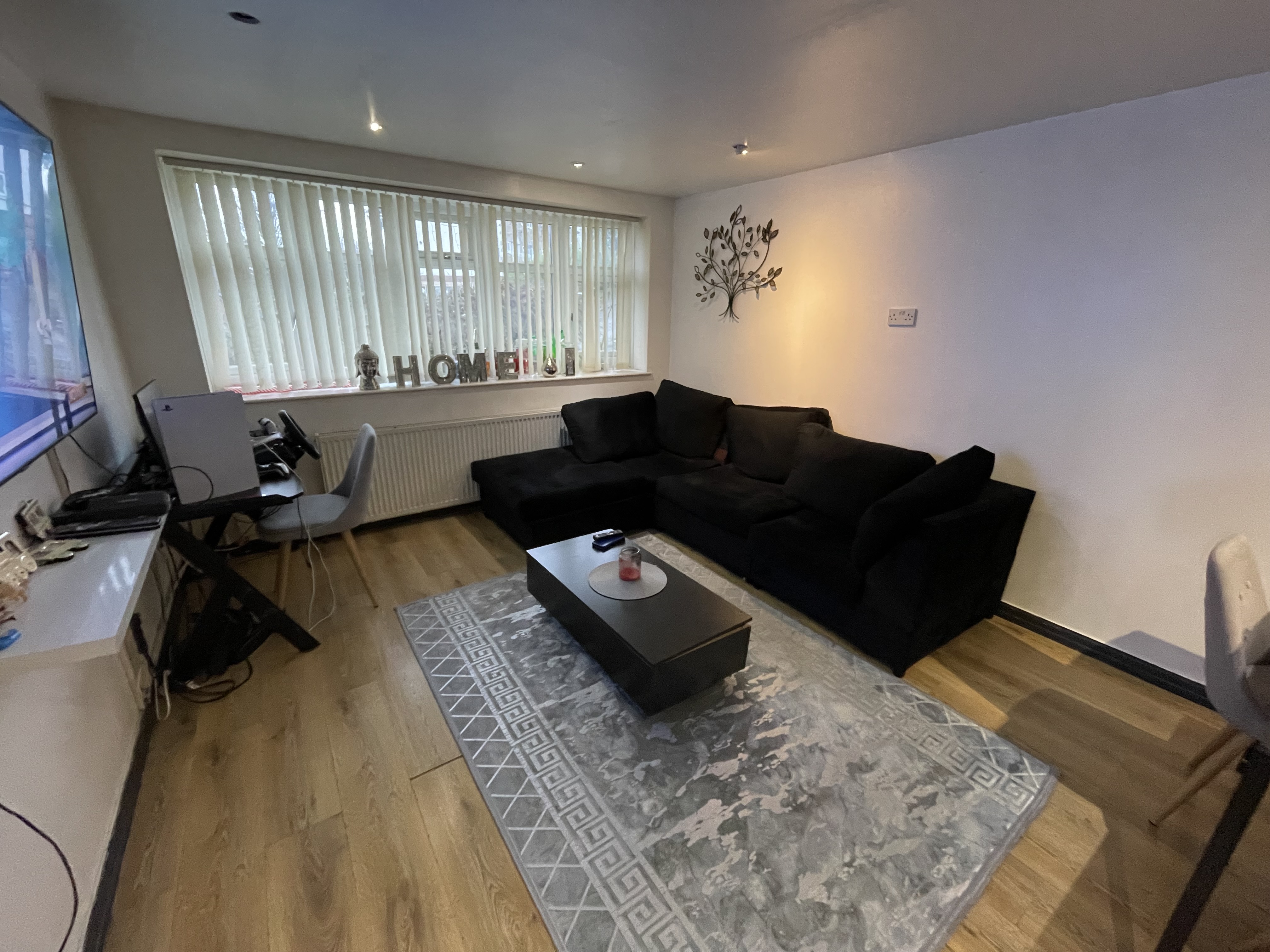 14 Aireville Rise, Bradford, West Yorkshire BD9 4ES