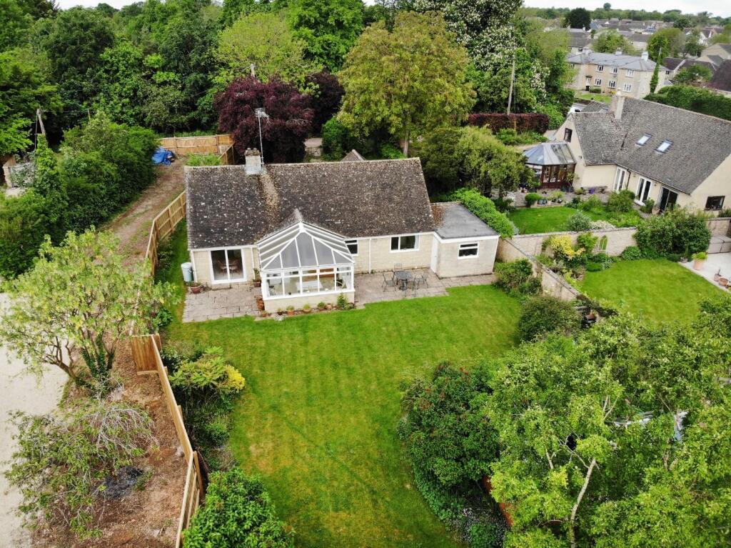 2 Cinder Lane, Fairford GL7 4AX