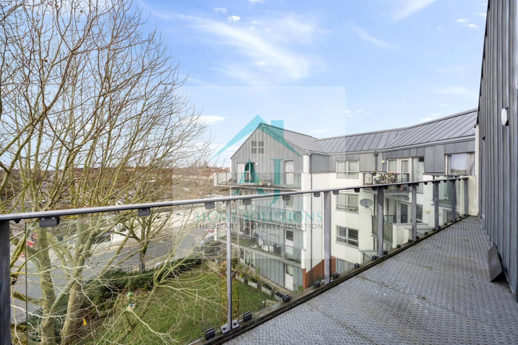 28 Quartz Terrace, Rayners Lane, Harrow HA2 0BT